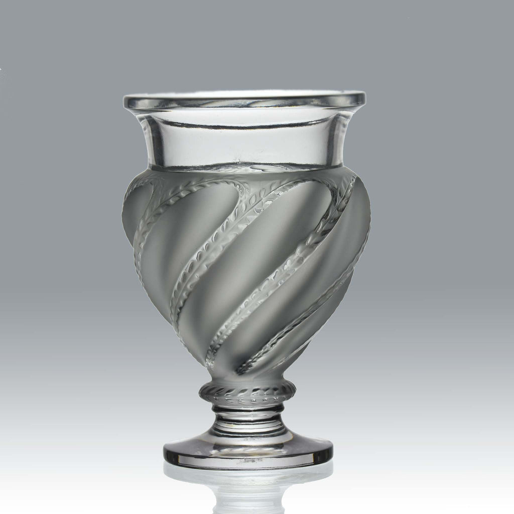 Marc_Lalique_Amari_Vase_6249x_