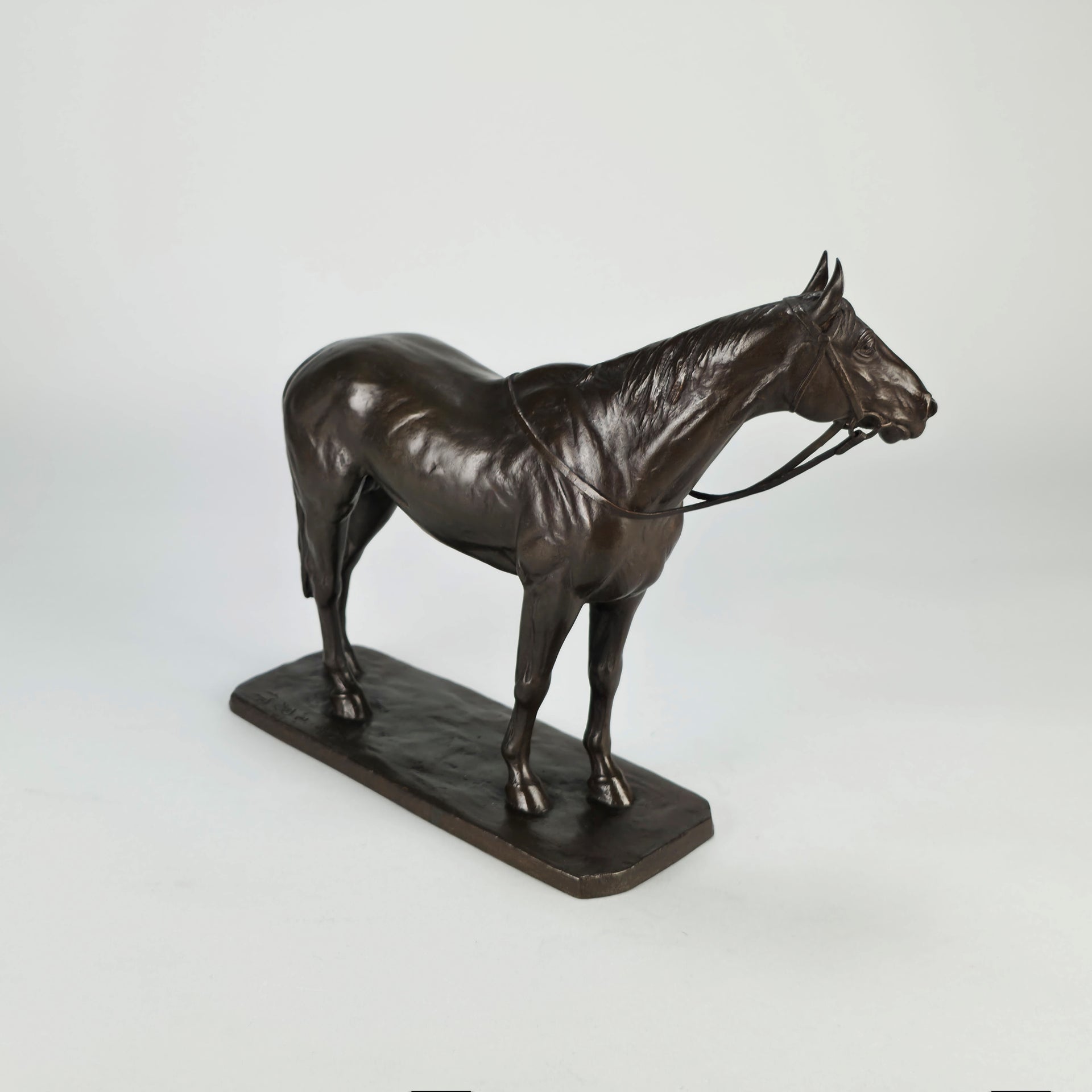 Standing Horse Bronze by Itô Kunio - Hickmet Fine Arts