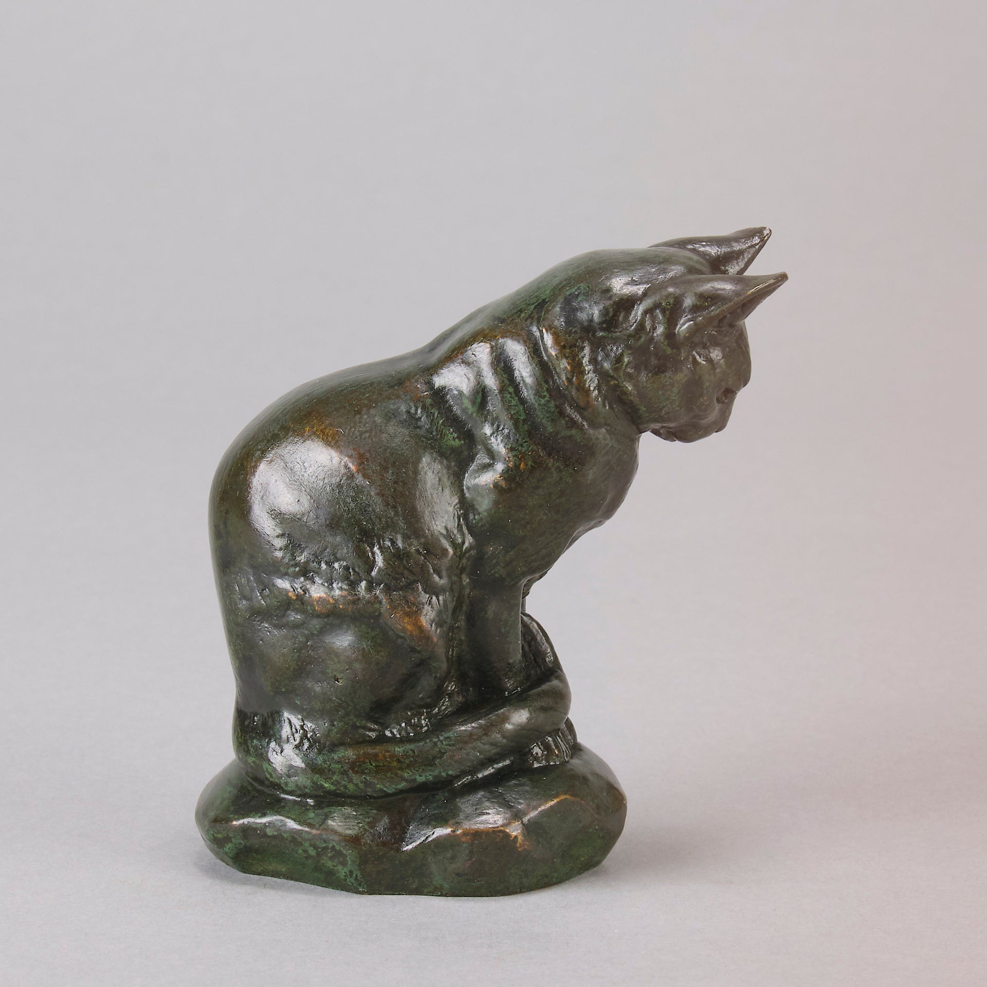 Barye Chat Assis - Antoine Barye Cat Bronze - Hickmet Fine Arts