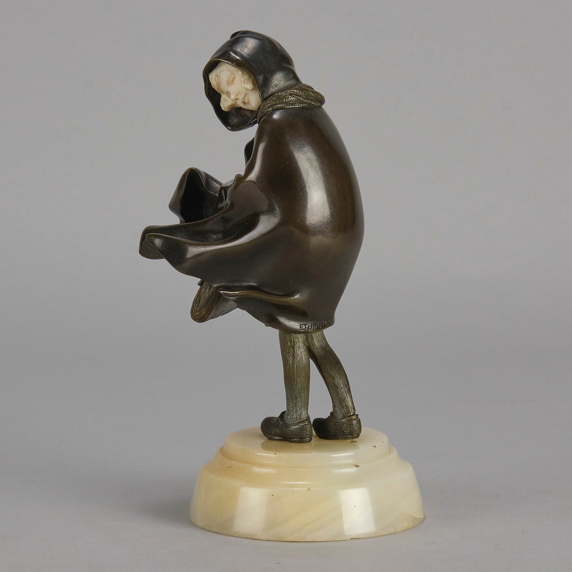 Chiparus Windy Day - Art Deco Figurines - Hickmet Fine Arts