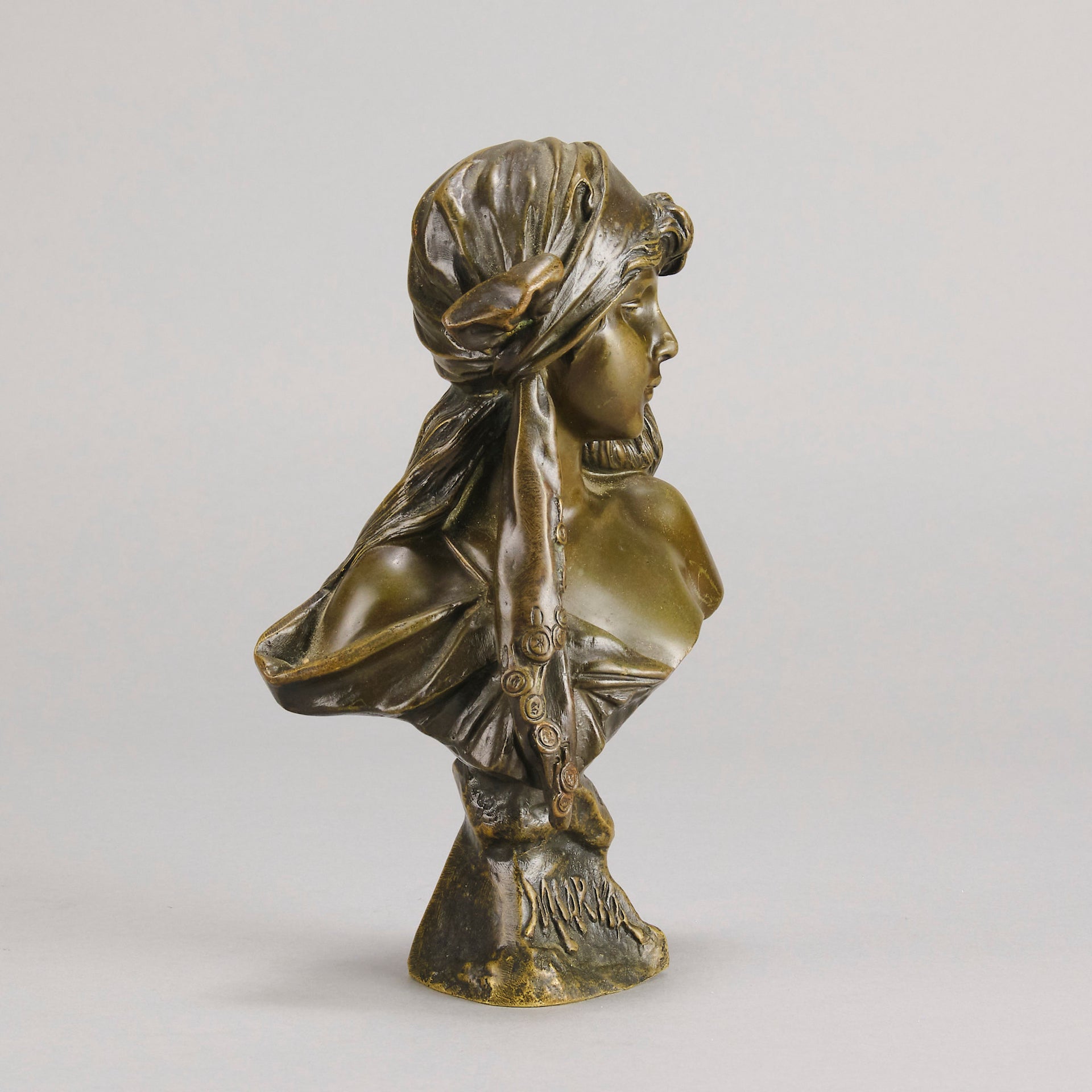 Bronze Miarka by Villanis