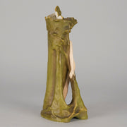 Ernst Wahliss Spill Vase - Hickmet Fine Arts 
