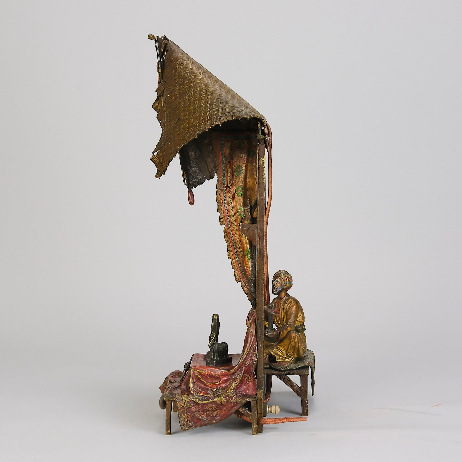 Bergman bronze merchant lamp