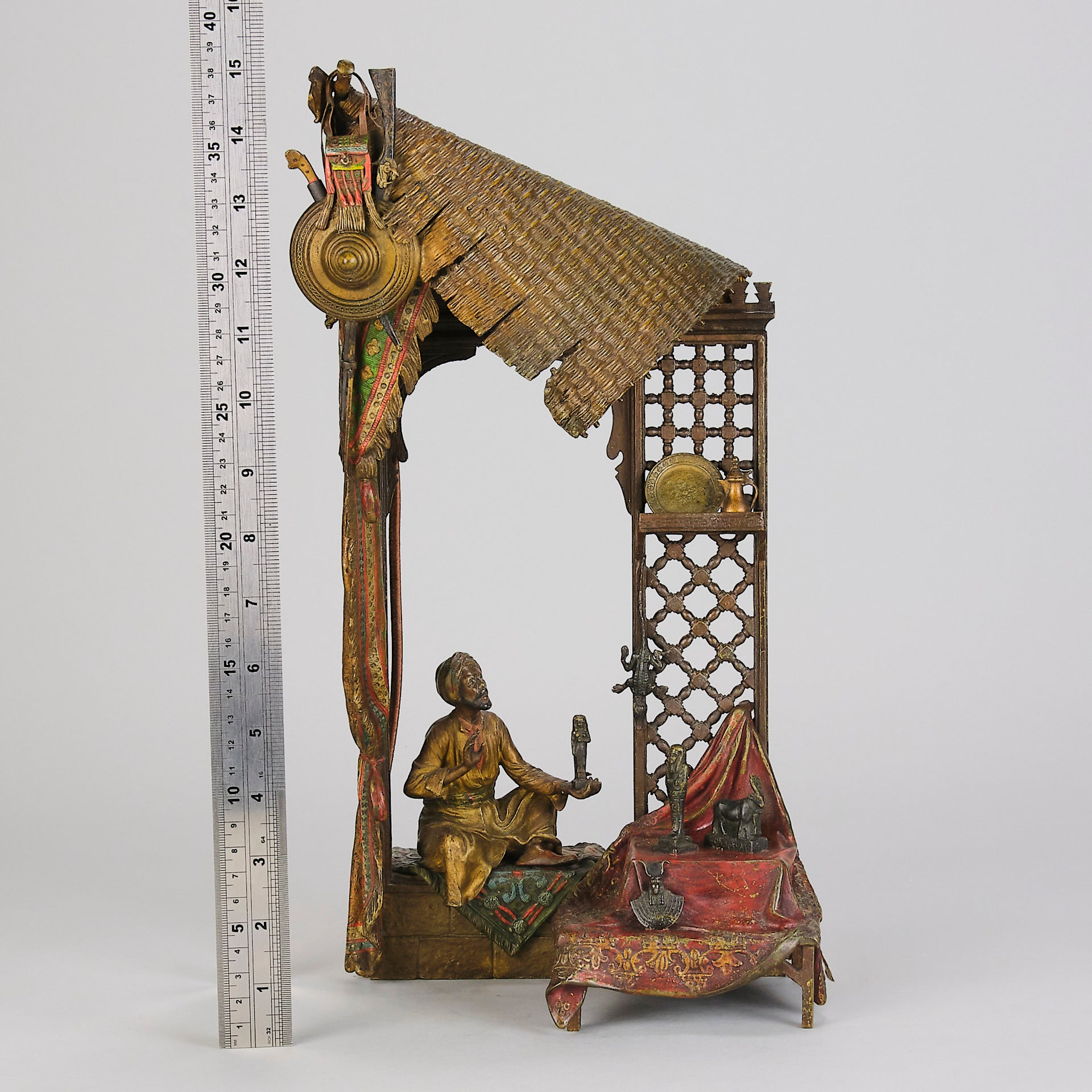 Bergman bronze merchant lamp