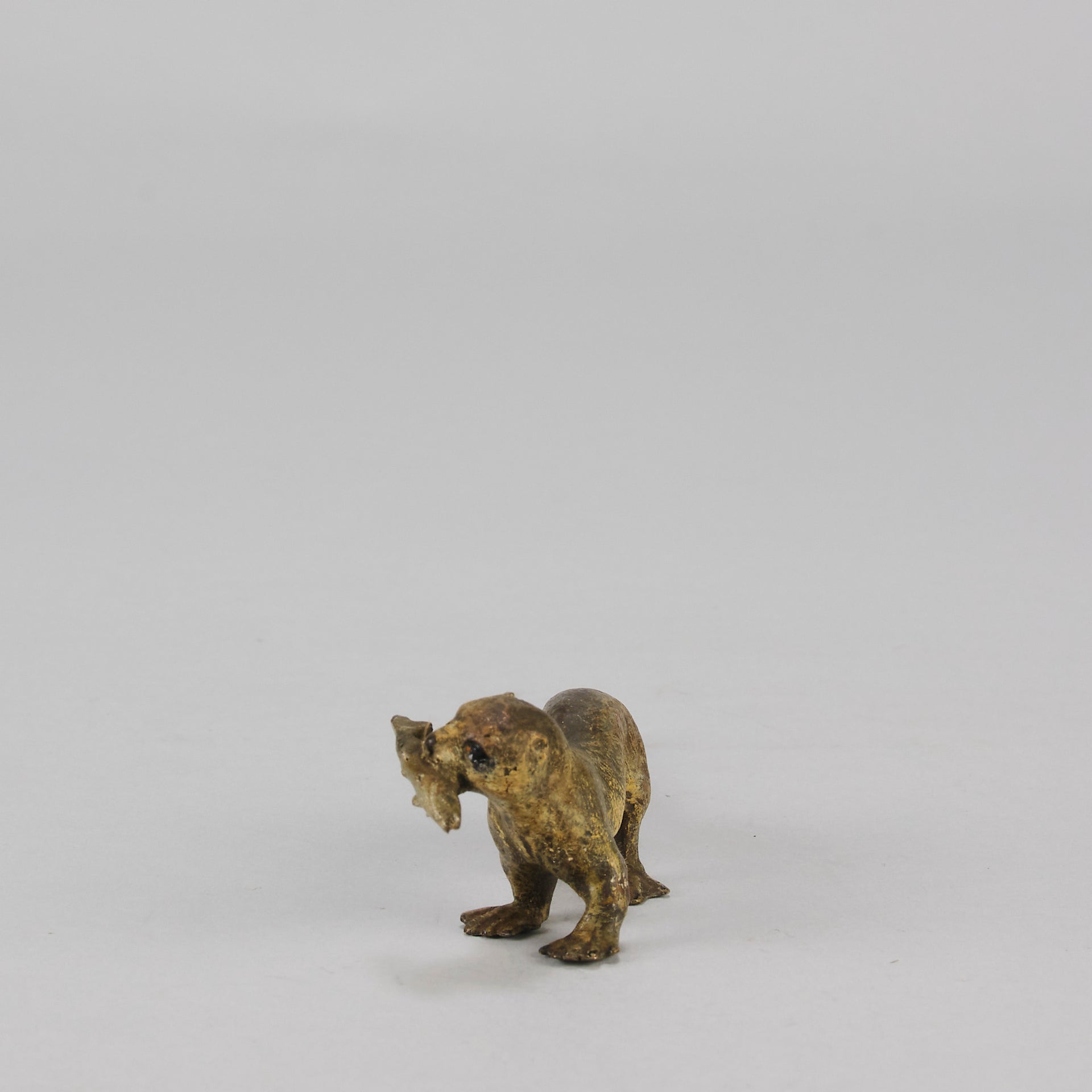 Bergman bronze Otter and Fish