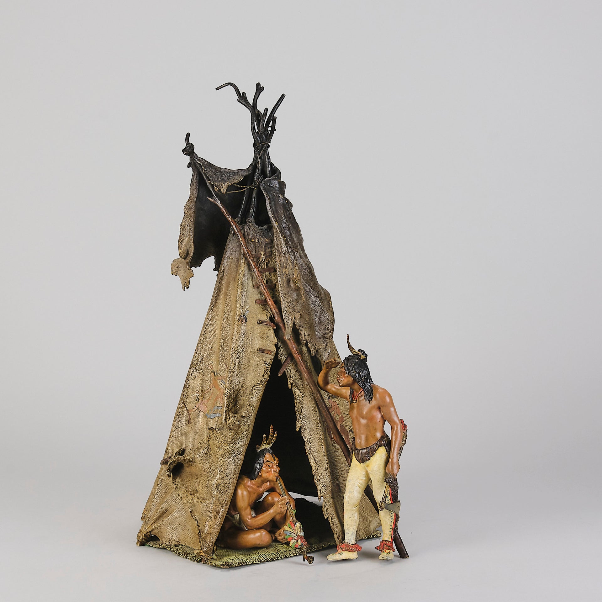 Bergman bronze teepee
