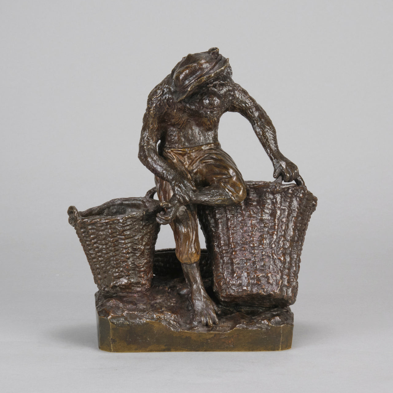 Christophe Fratin Bronze - Singe Avec des Paniers - Hickmet Fine Arts