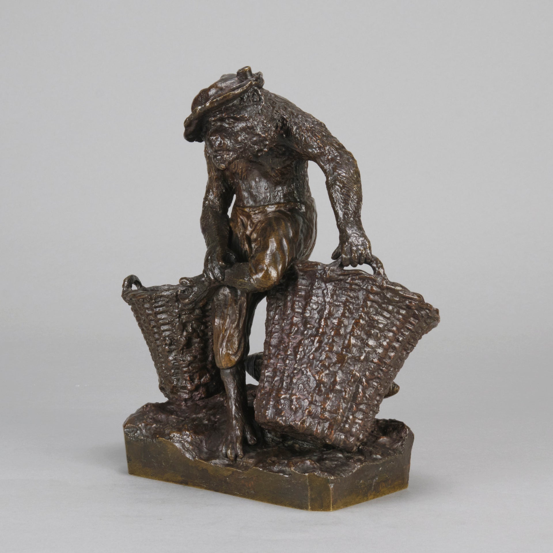Christophe Fratin Bronze - Singe Avec des Paniers - Hickmet Fine Arts