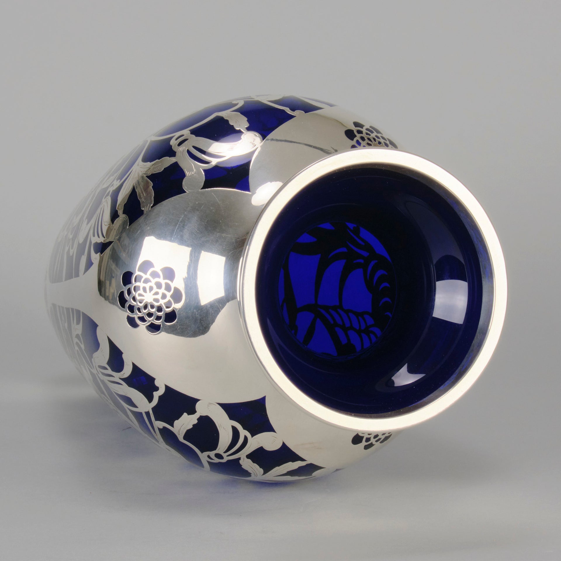 "Deco Vase" by Frederick Spahr - Hickmet Fine Arts 