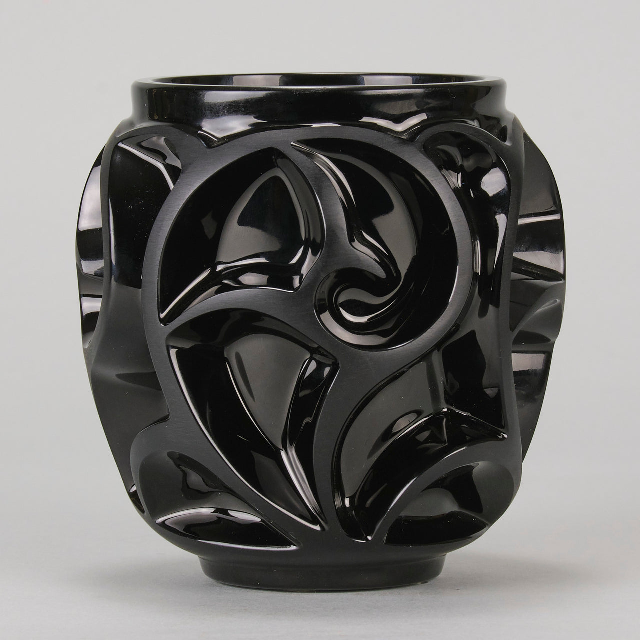 Lalique Black Tourbillons - Lalique For Sale - Hickmet Fine Arts