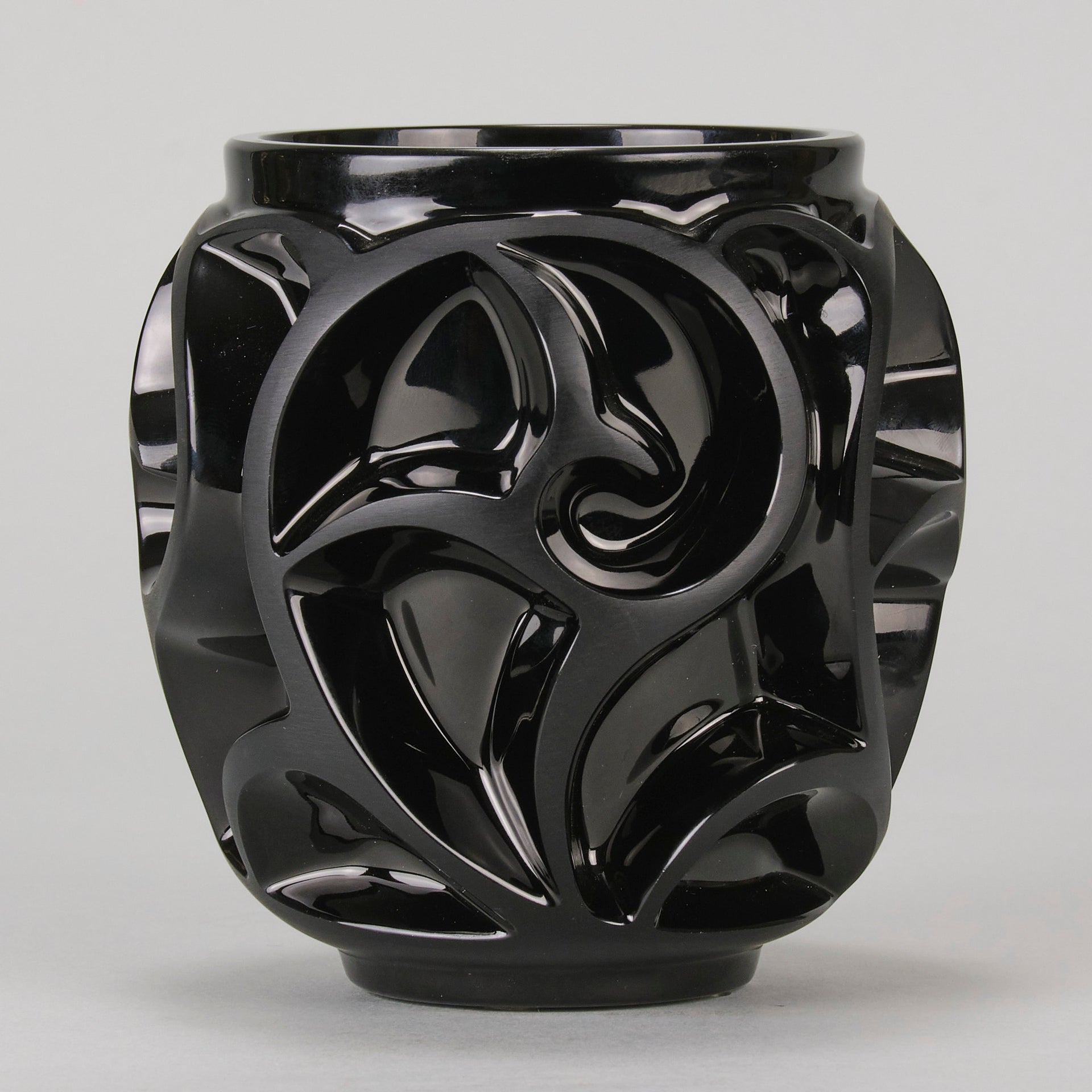 Lalique Black Tourbillons - Lalique For Sale - Hickmet Fine Arts