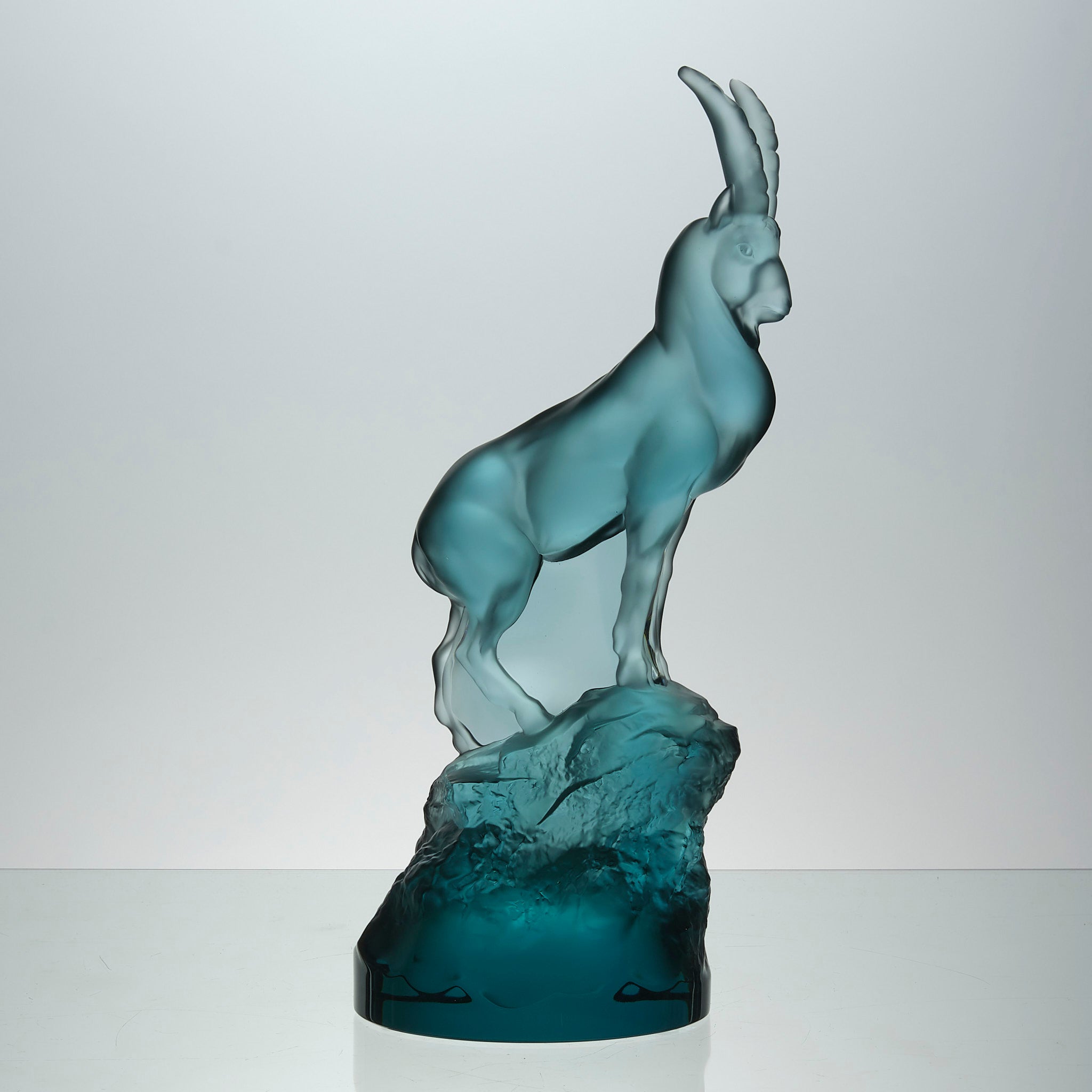 LALIQUE アートガラス フロスト仕上げ(シルビー) Lalique Ibex - Lalique Coloured Glass - Hickmet Fine Arts