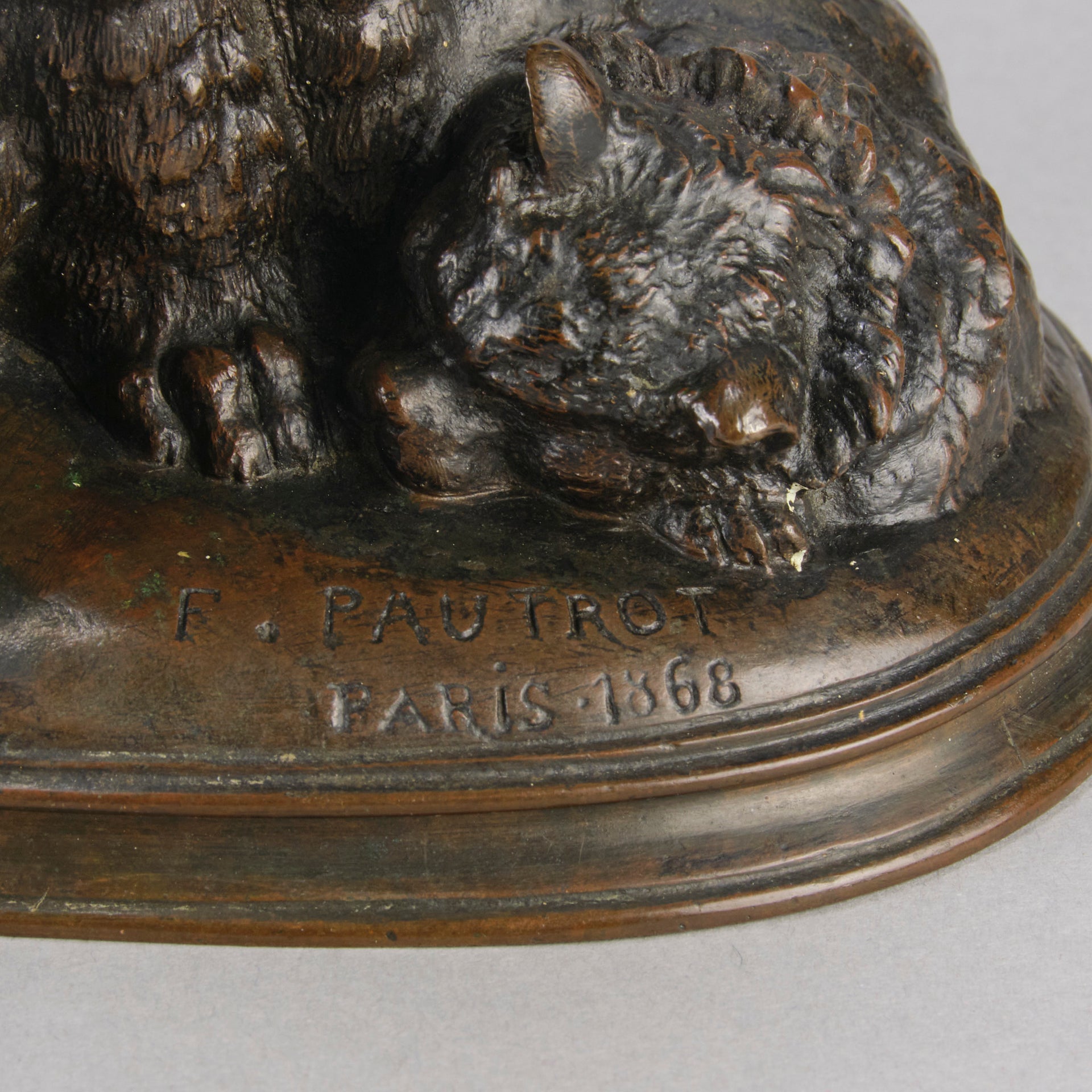 Pautrot bronze cat and kitten