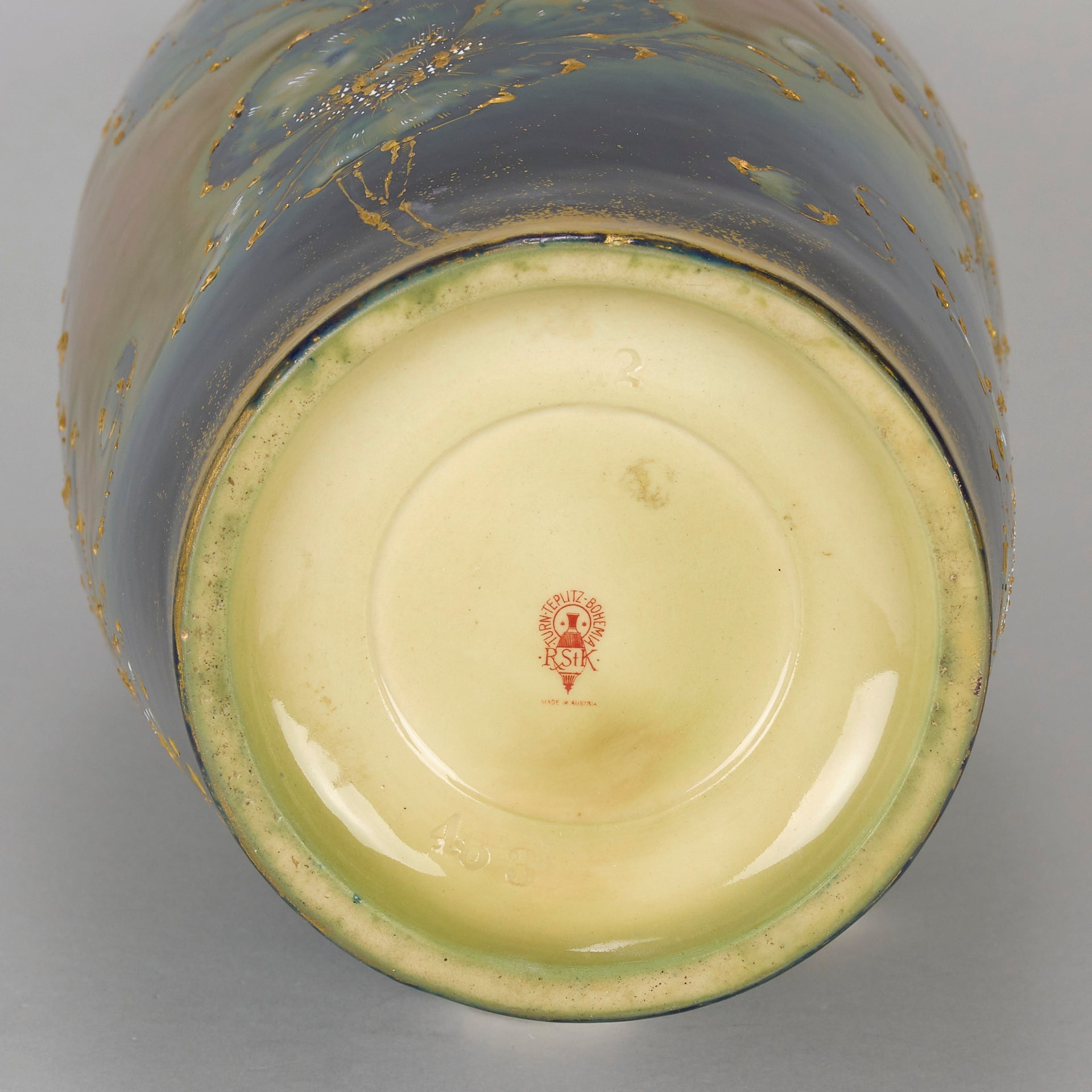 "Art Nouveau Vase" by Spitzendorf - Hickmet Fine Arts 