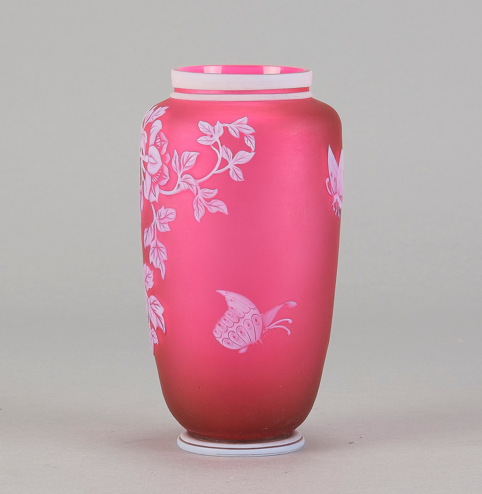 Floral Cameo Vase - Thomas Webb - Hickmet Fine Arts 