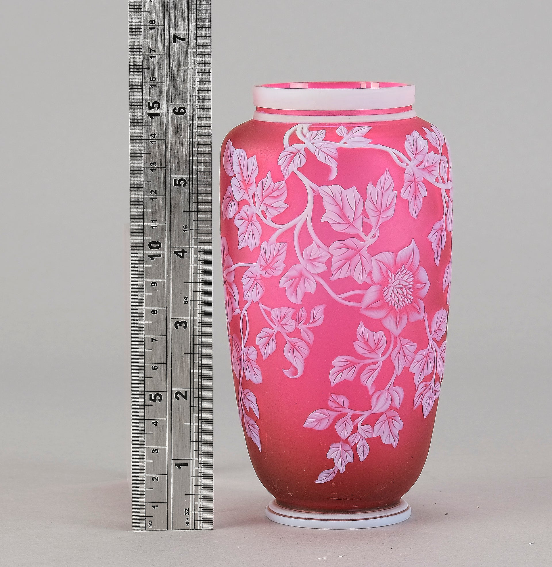 Floral Cameo Vase - Thomas Webb - Hickmet Fine Arts 