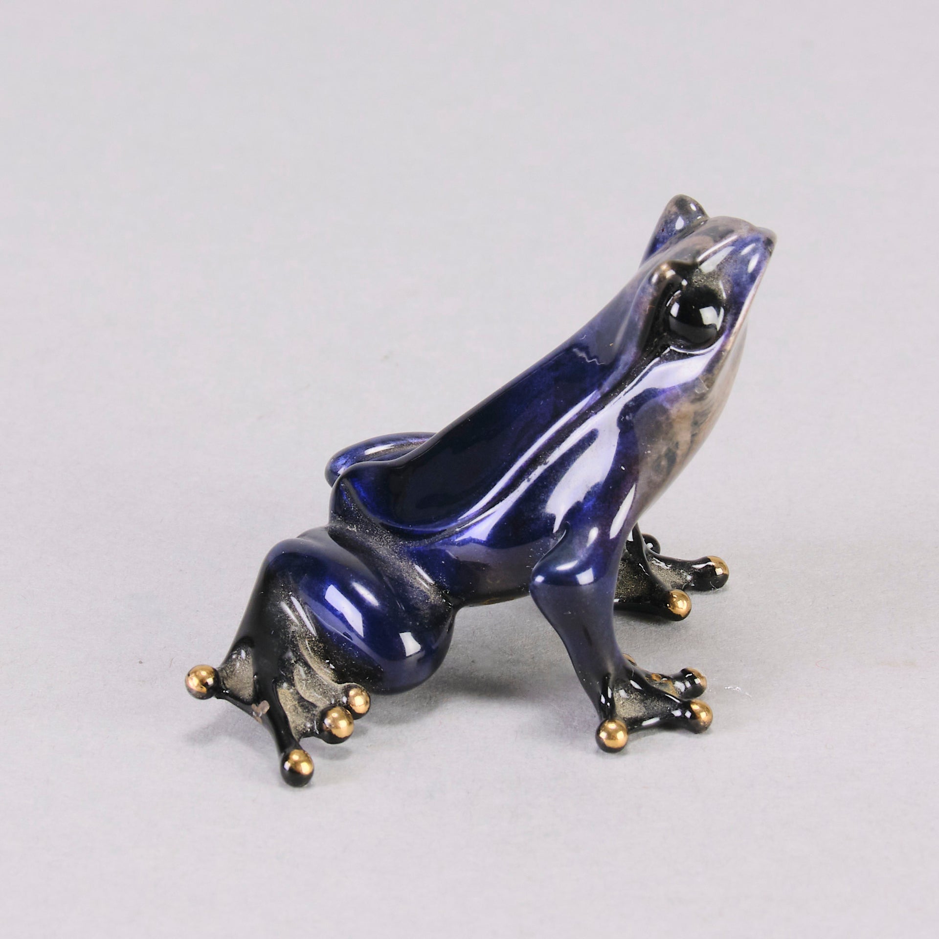 Tinsel Bronze Frog by Cotterill