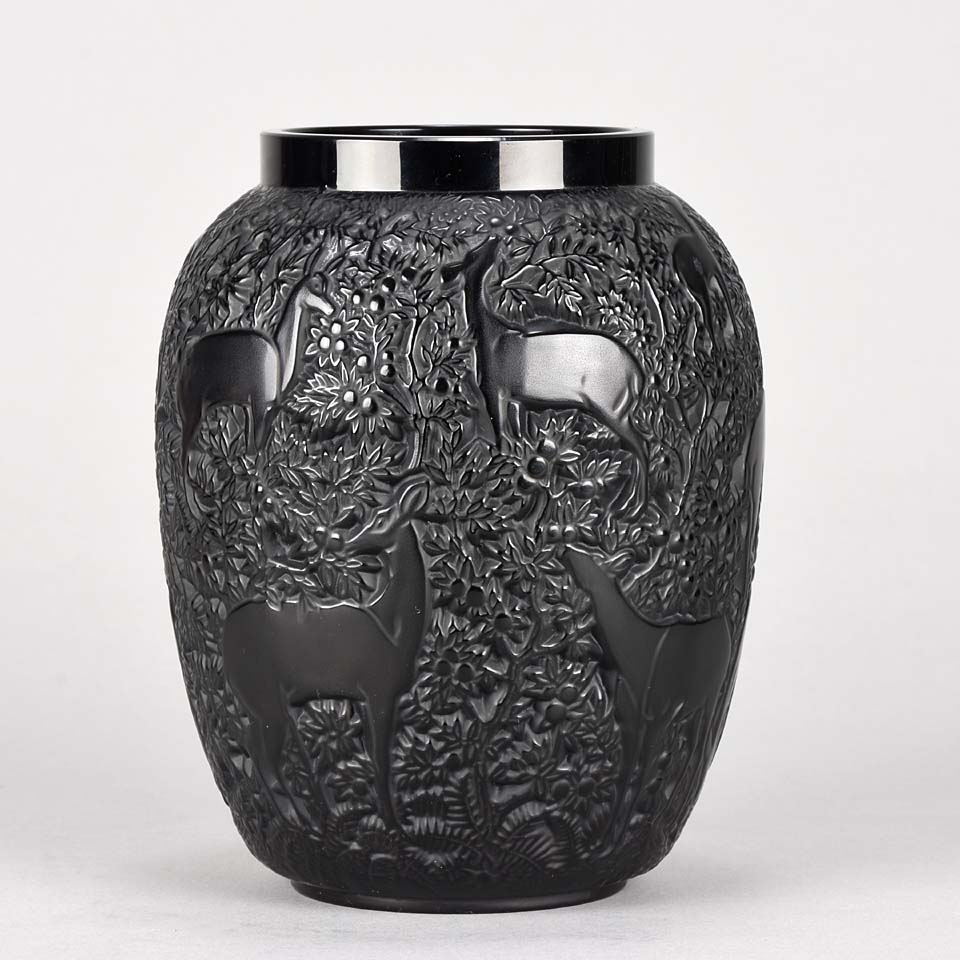 “Biches” glass vase by Lalique