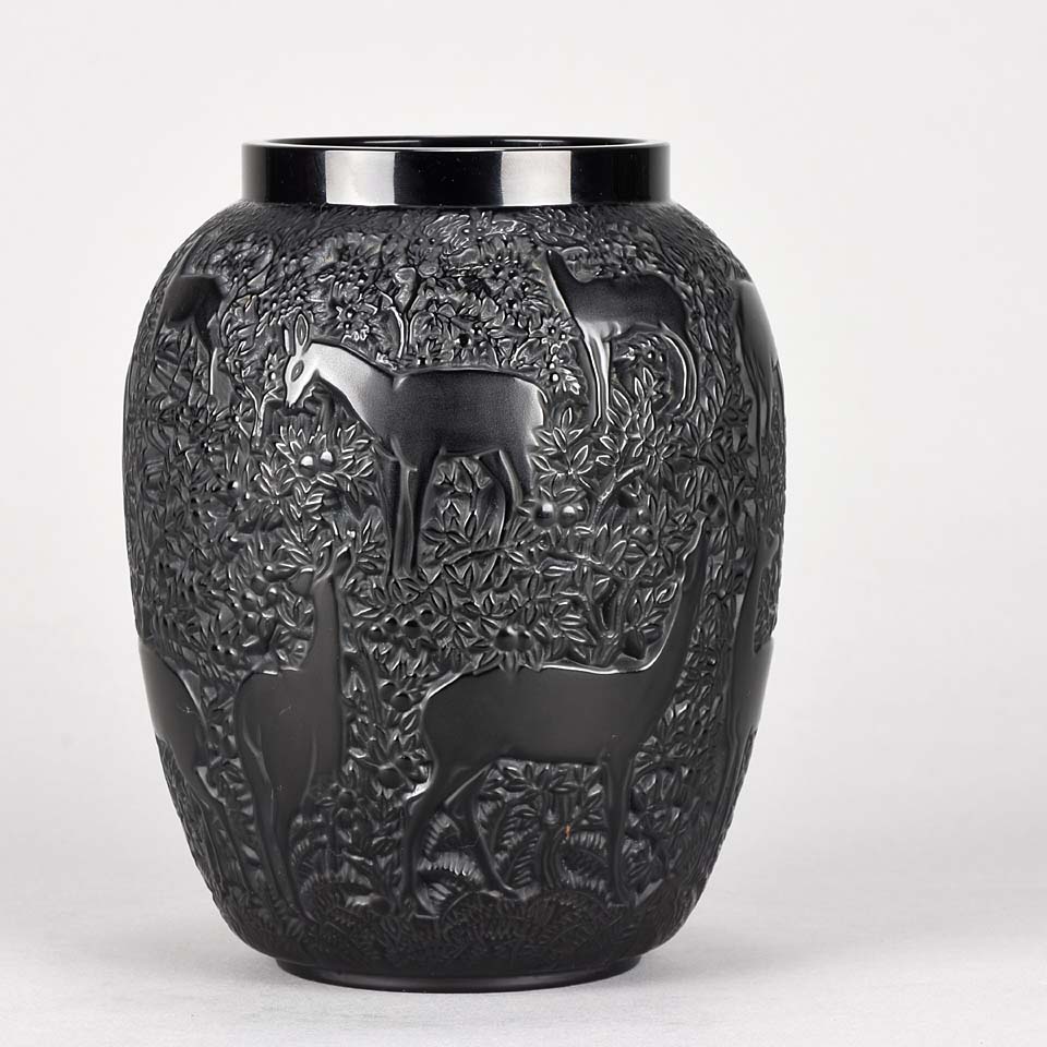 “Biches” glass vase by Lalique