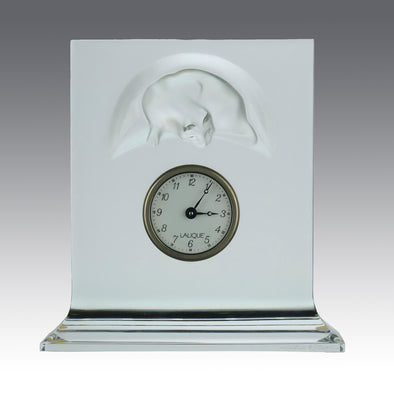Chat Horloge by Marc Lalique An attractive mid 20th Century clock crafted from decorative frosted glass featuring a moulded cat figure