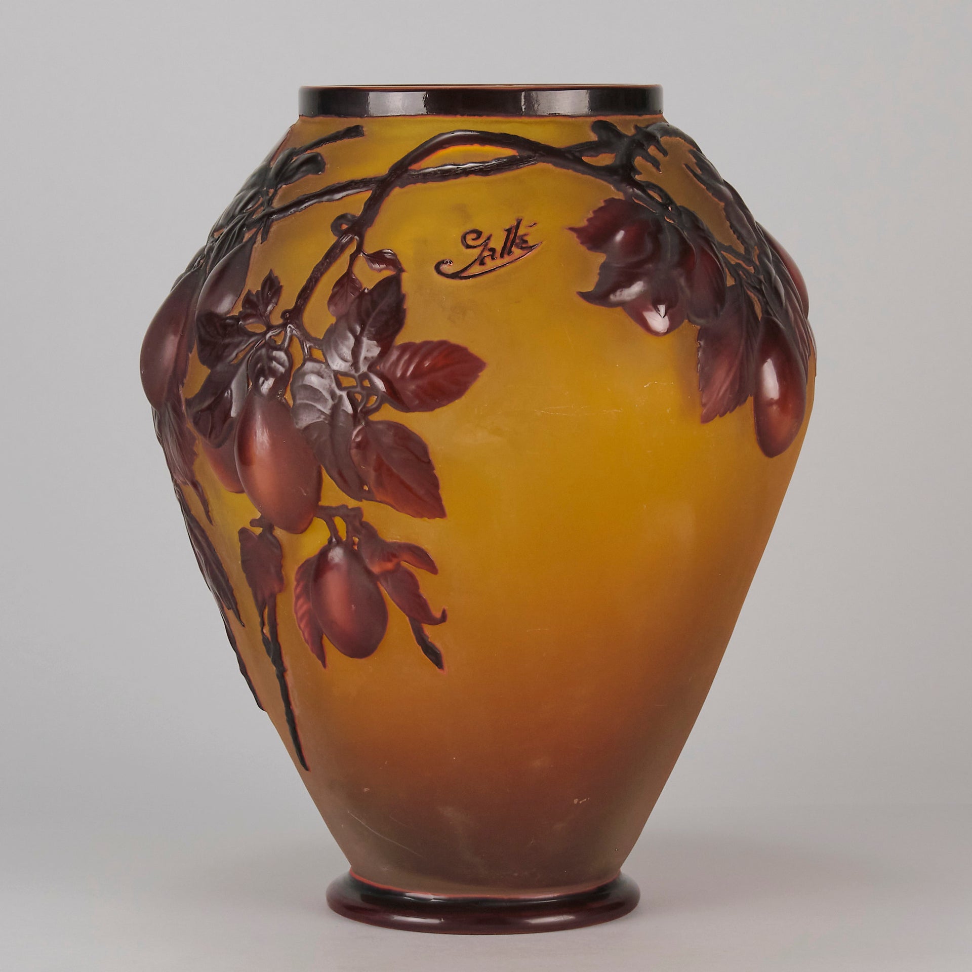 Soufflé Gallé Cameo Glass Vase