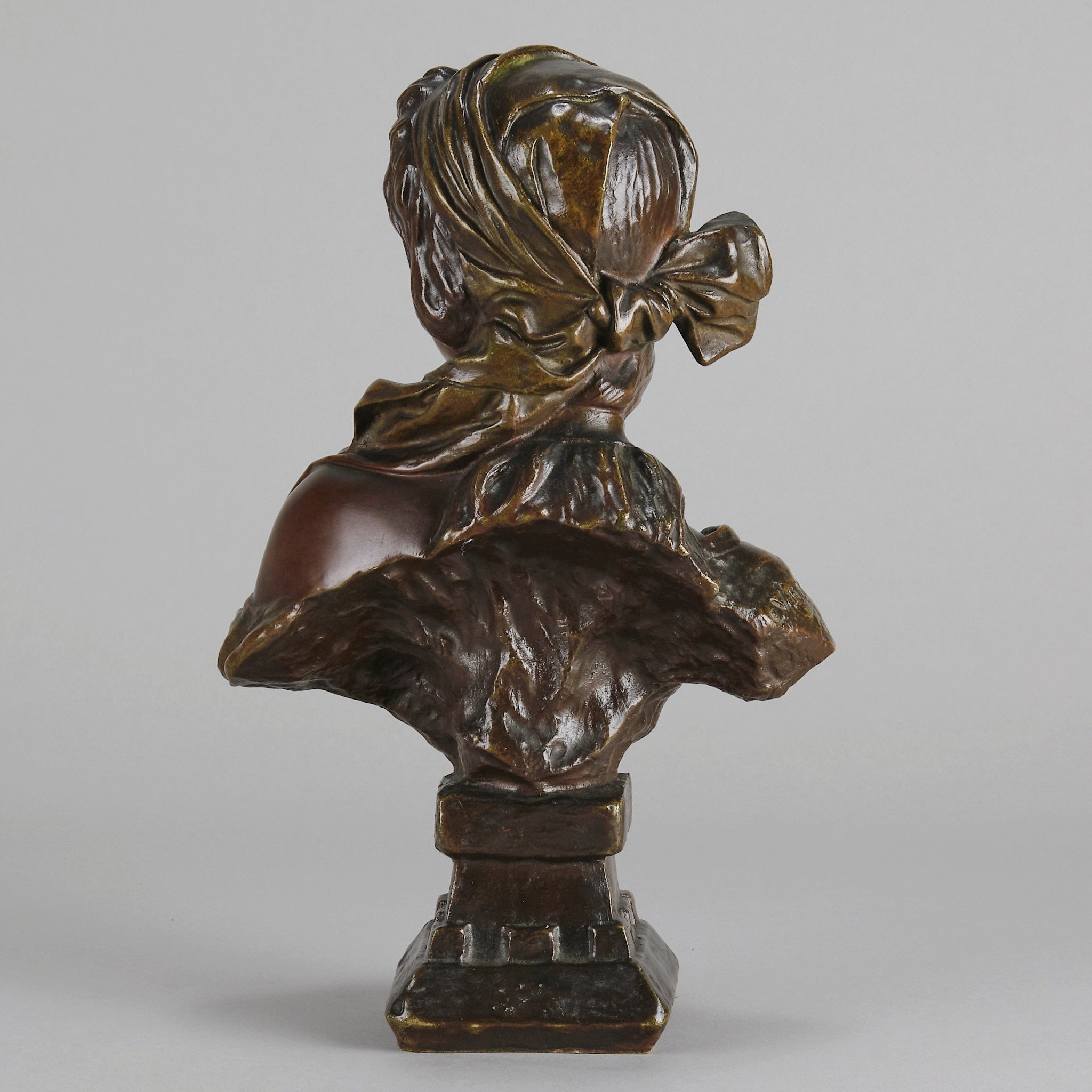 Art Nouveau Sculpture - Cendrillon Bust - Emmanuel Villanis