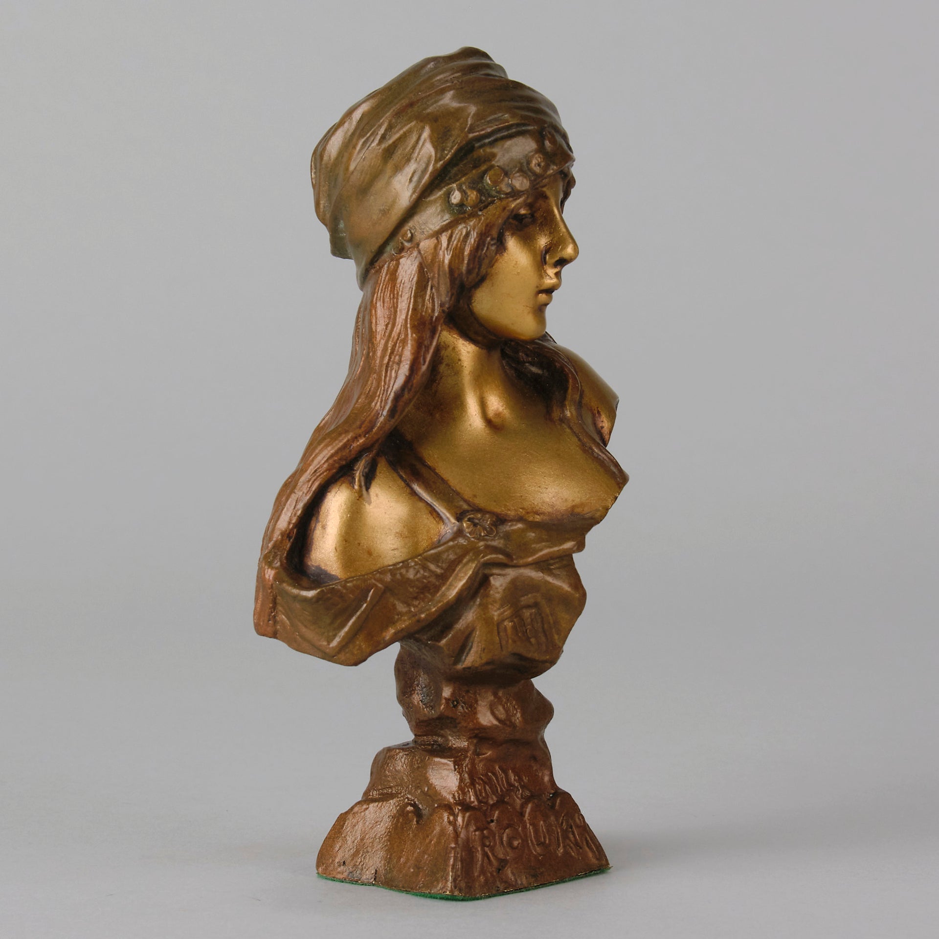 Antique Bronze - Lalla Roukh - Emmanue Villanis - Villanis Bronze - Bronze statues for sale - Bronze sculptures for sale - Antique bronze statues  - Hickmet Fine Arts 
