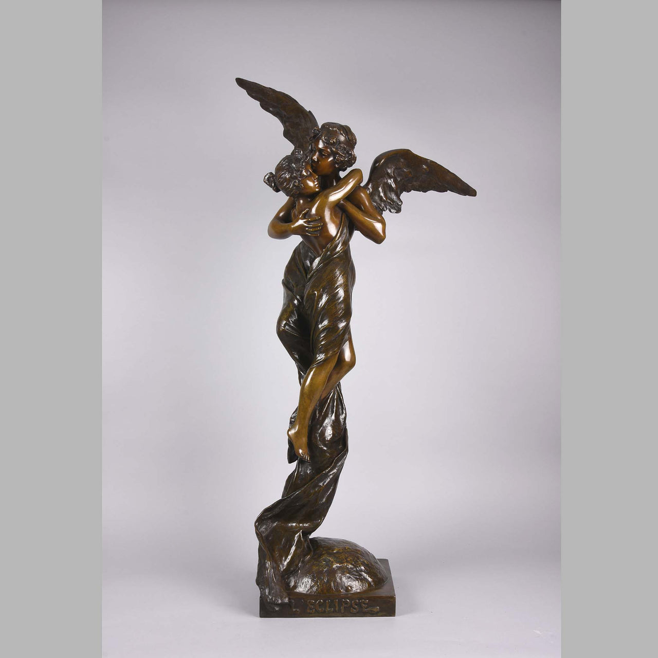 Villanis bronze eclipse