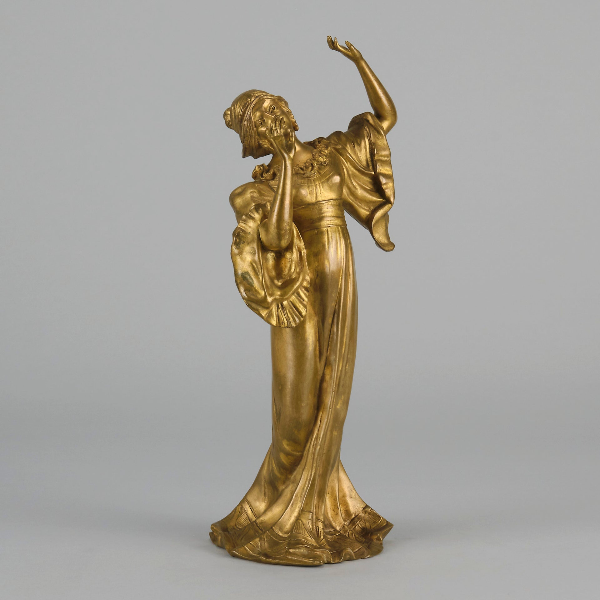 Art Nouveau Dancer by Hermann Eichberg an attractive late 19th Century Art Nouveau gilt bronze study of a beauty dressed in period attire with her hair tied back enjoying a dance.
