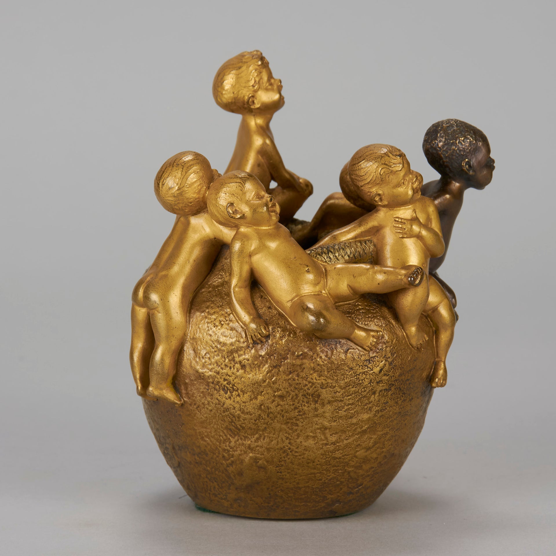 Bronze Children singing