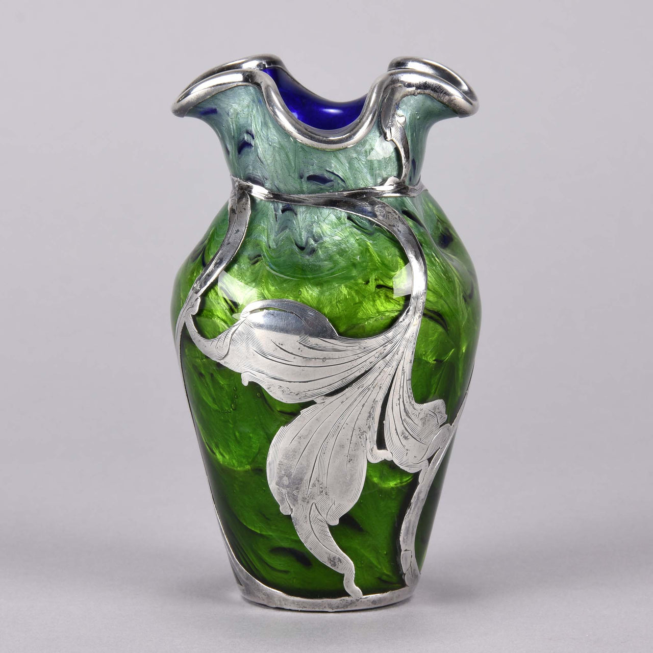 Loetz titania silver