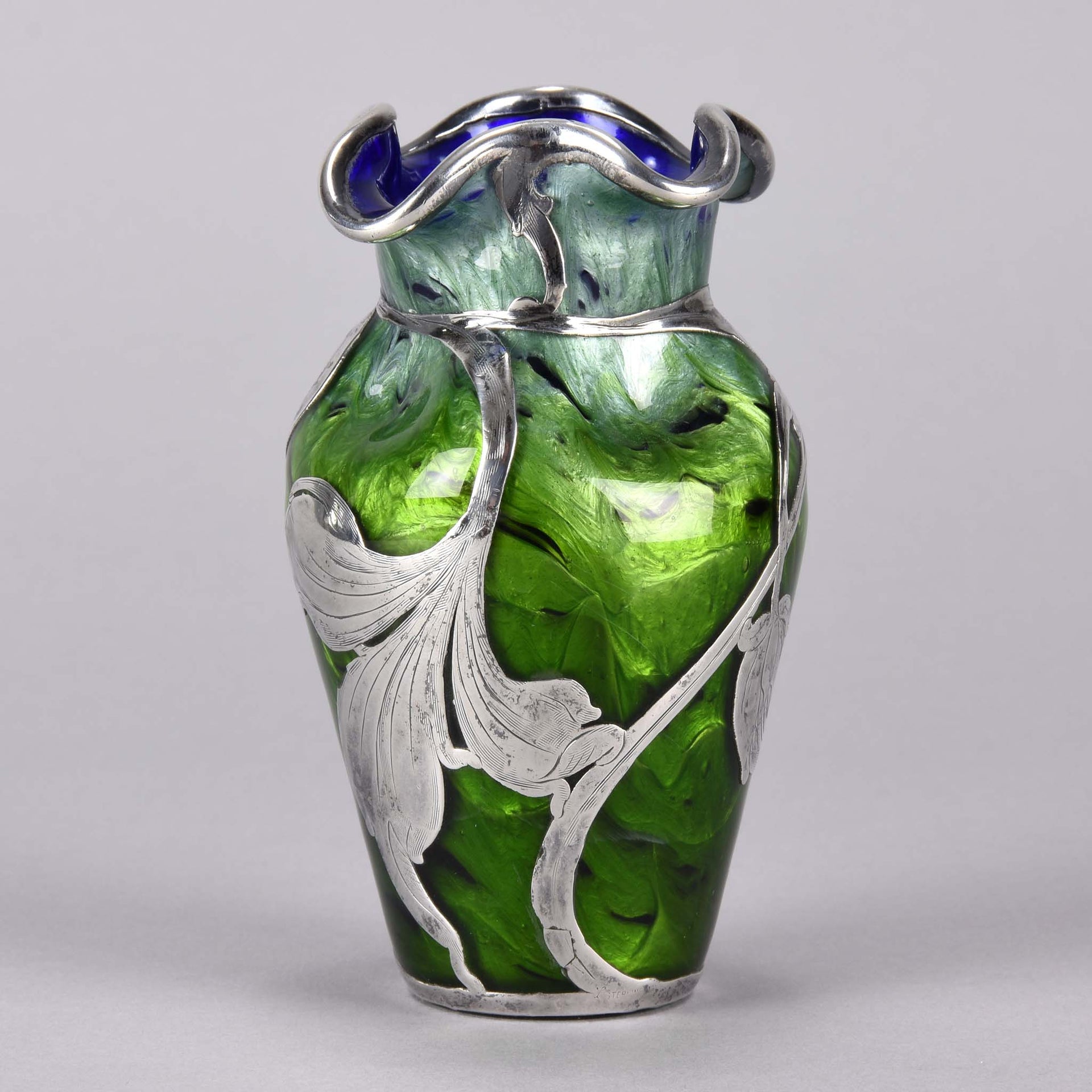 Loetz titania silver