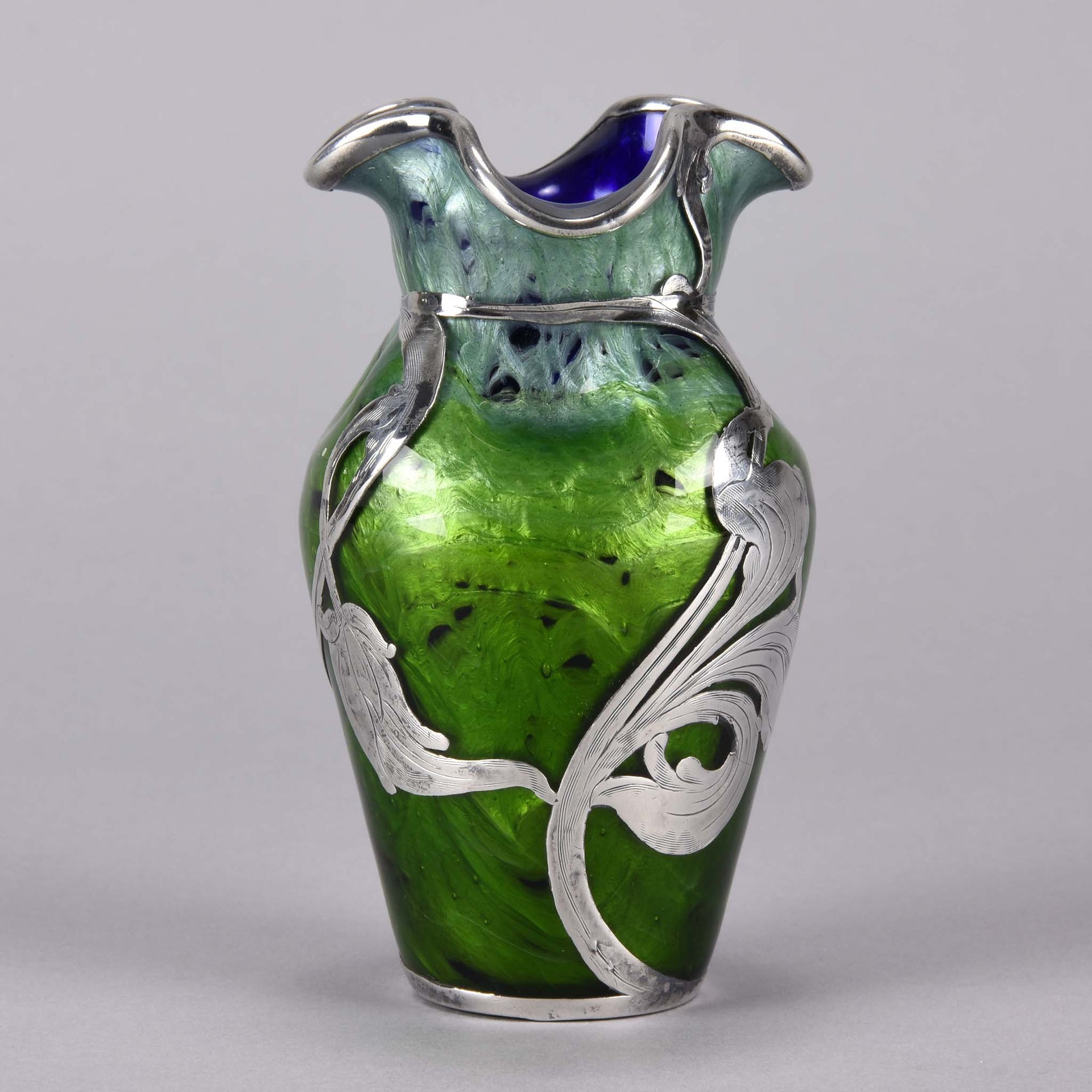 Loetz titania silver