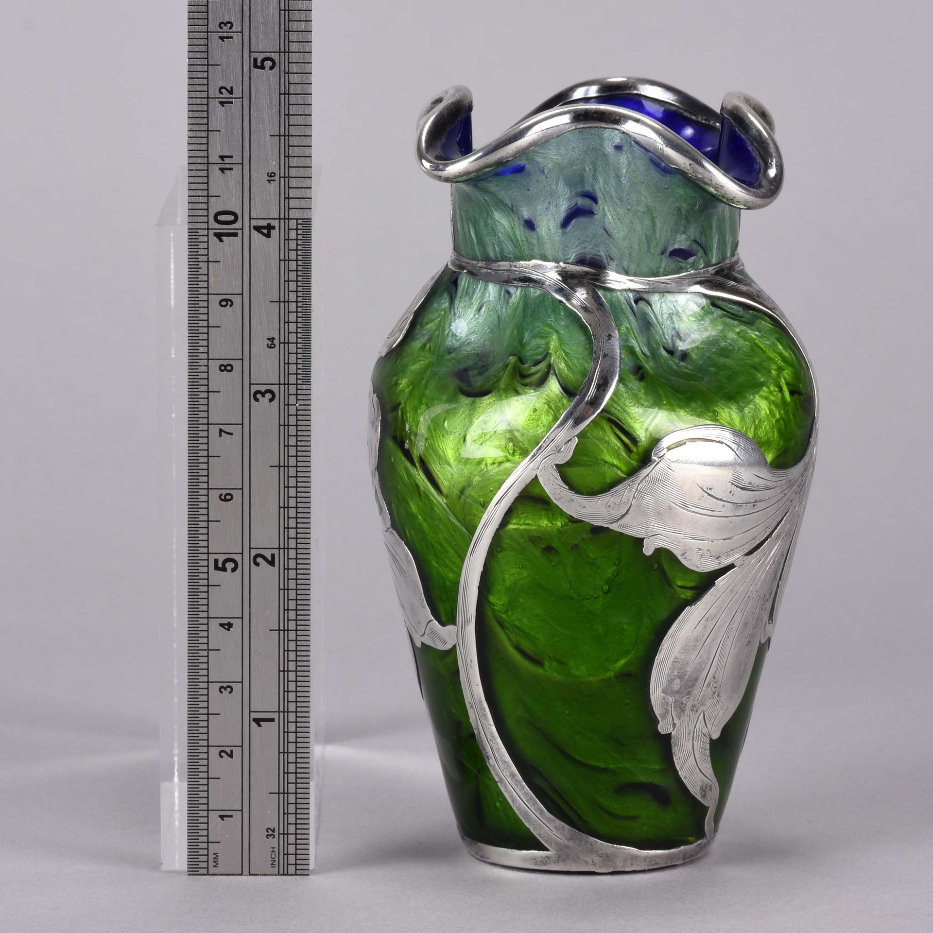 Loetz titania silver