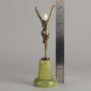 Hands up Art Deco Lorenzl