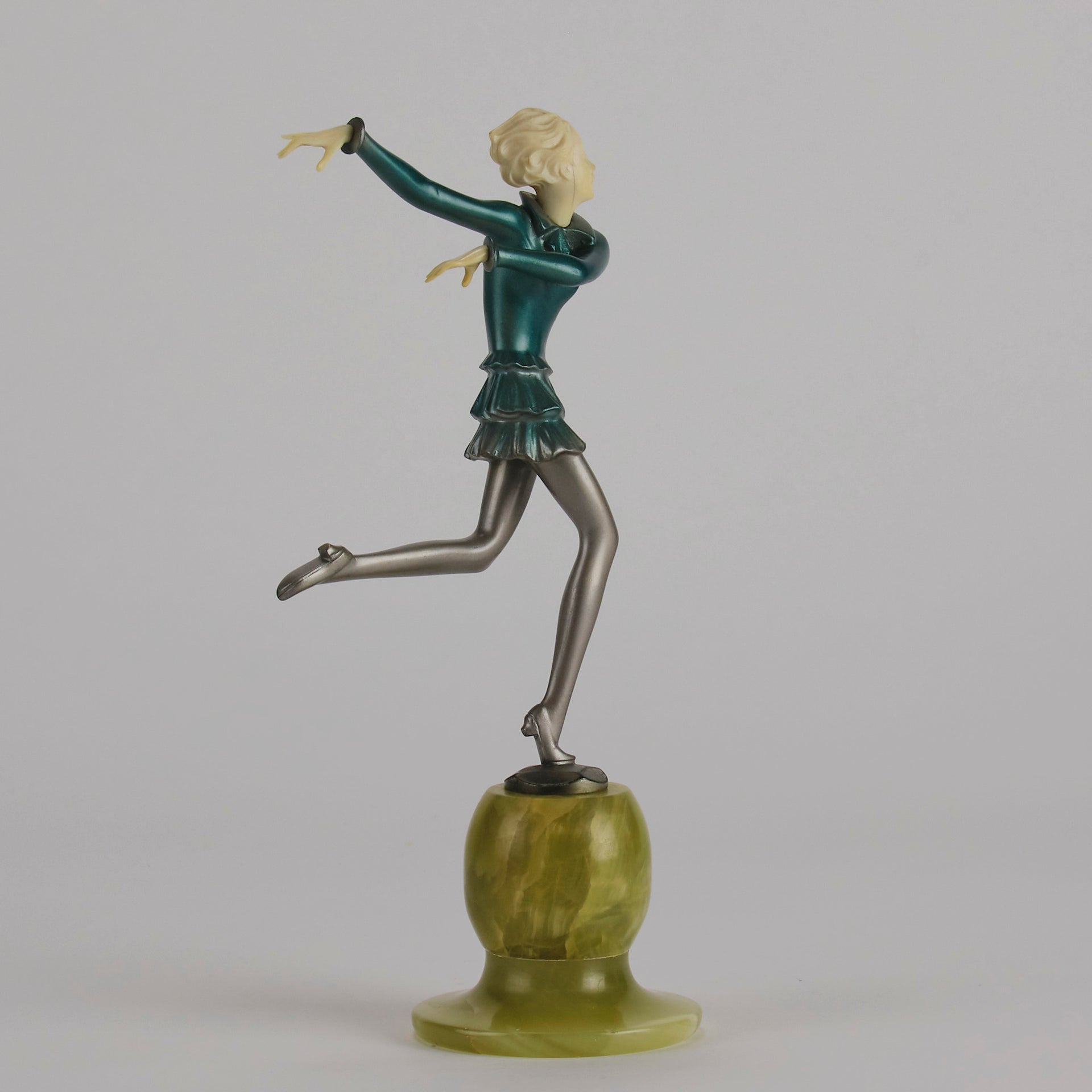 Art deco figurines – Lorenzl – Running Girl - Antique Bronze - Art Deco Sculpture - Bronze statues for sale - art deco statues 1930s - art deco bronze figurines - antique bronze figures - bronze figurines for sale - Art Deco Bronze - genuine art deco figurines - Art Deco Bronze Lady - Antique bronze statues - Antique bronze sculptures for sale - Art Deco sculptures for sale – Hickmet Fine Arts