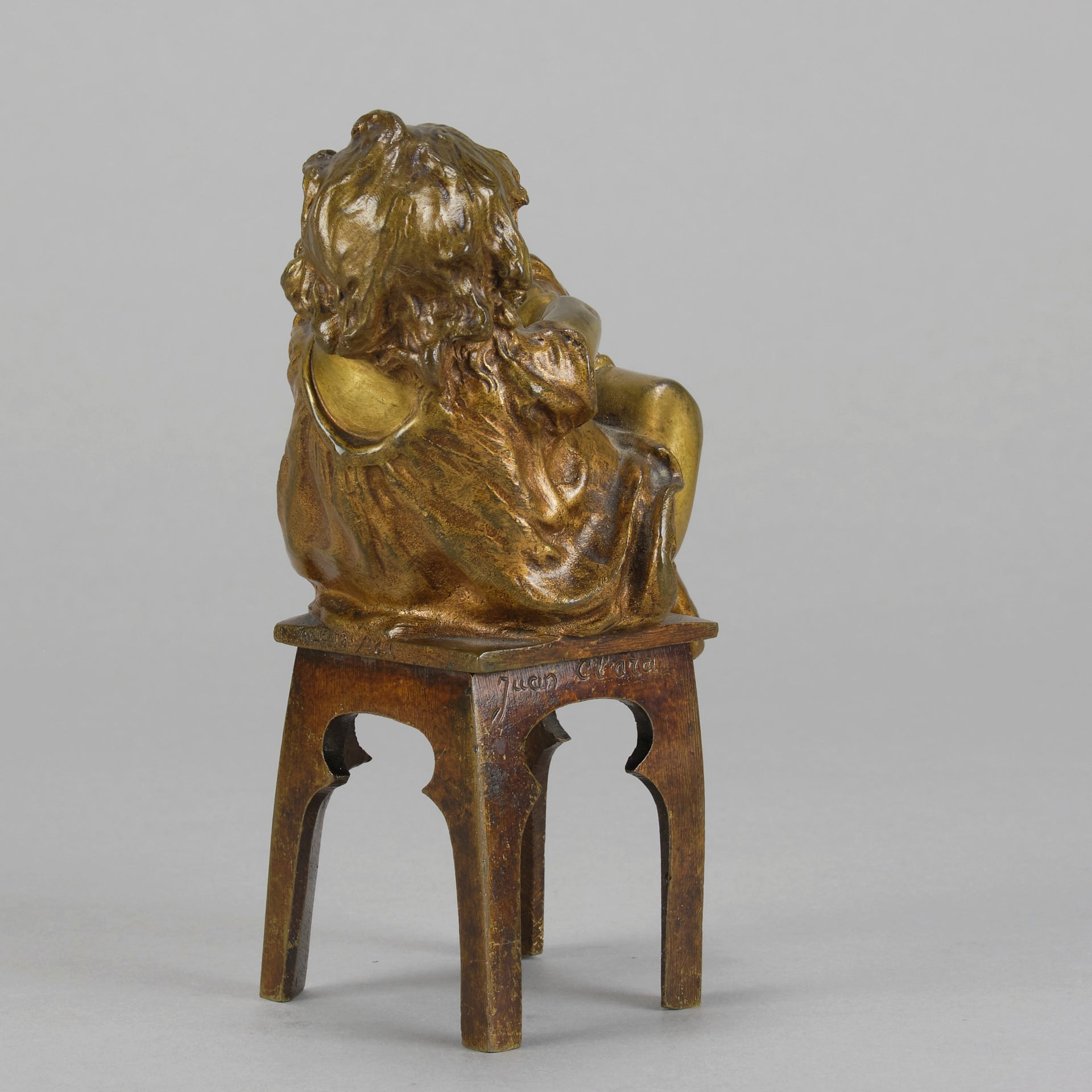 Juan Clara Bronze - Girl Putting On Shoe - Hickmet Fine Arts 