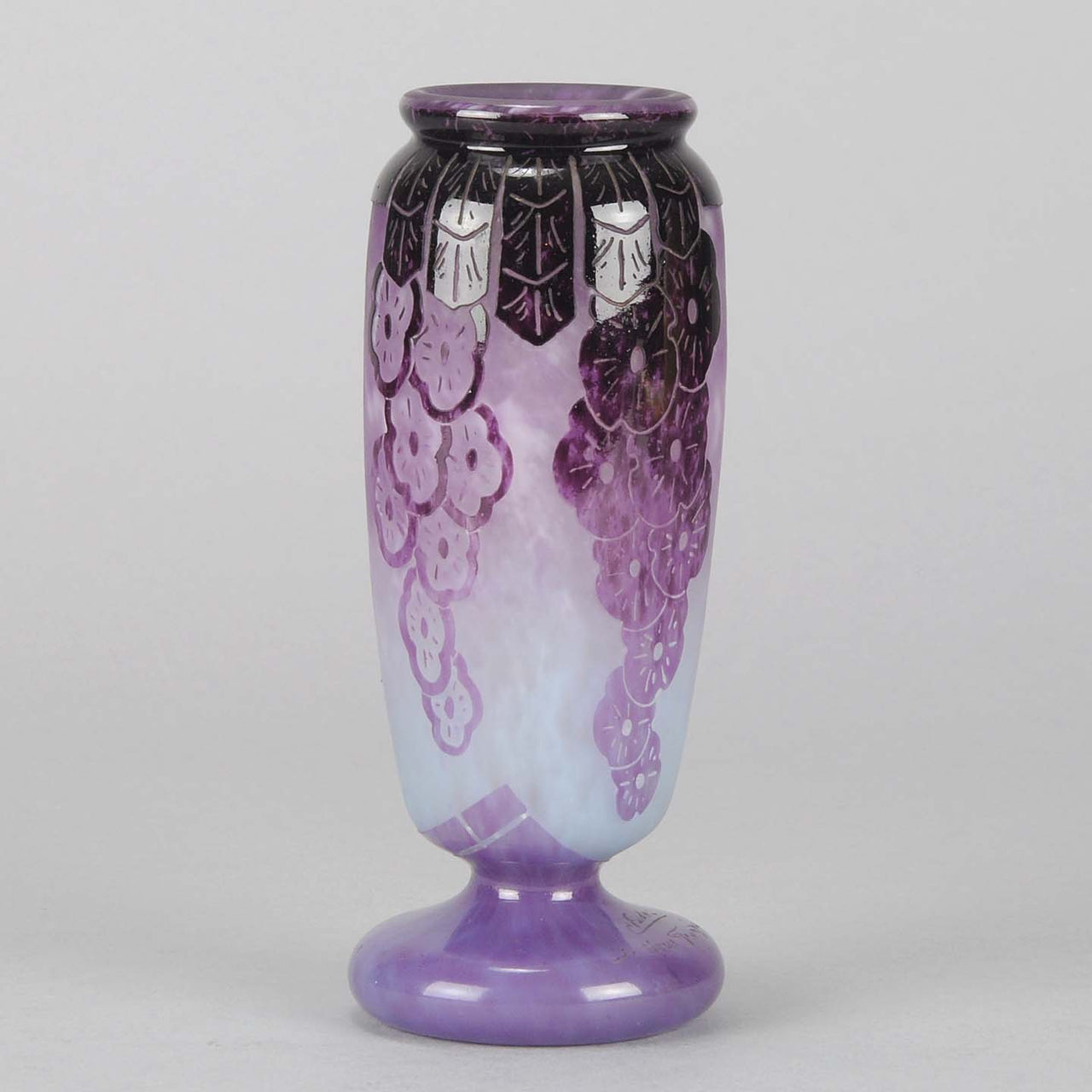 La Verre Francais Draperie Vase