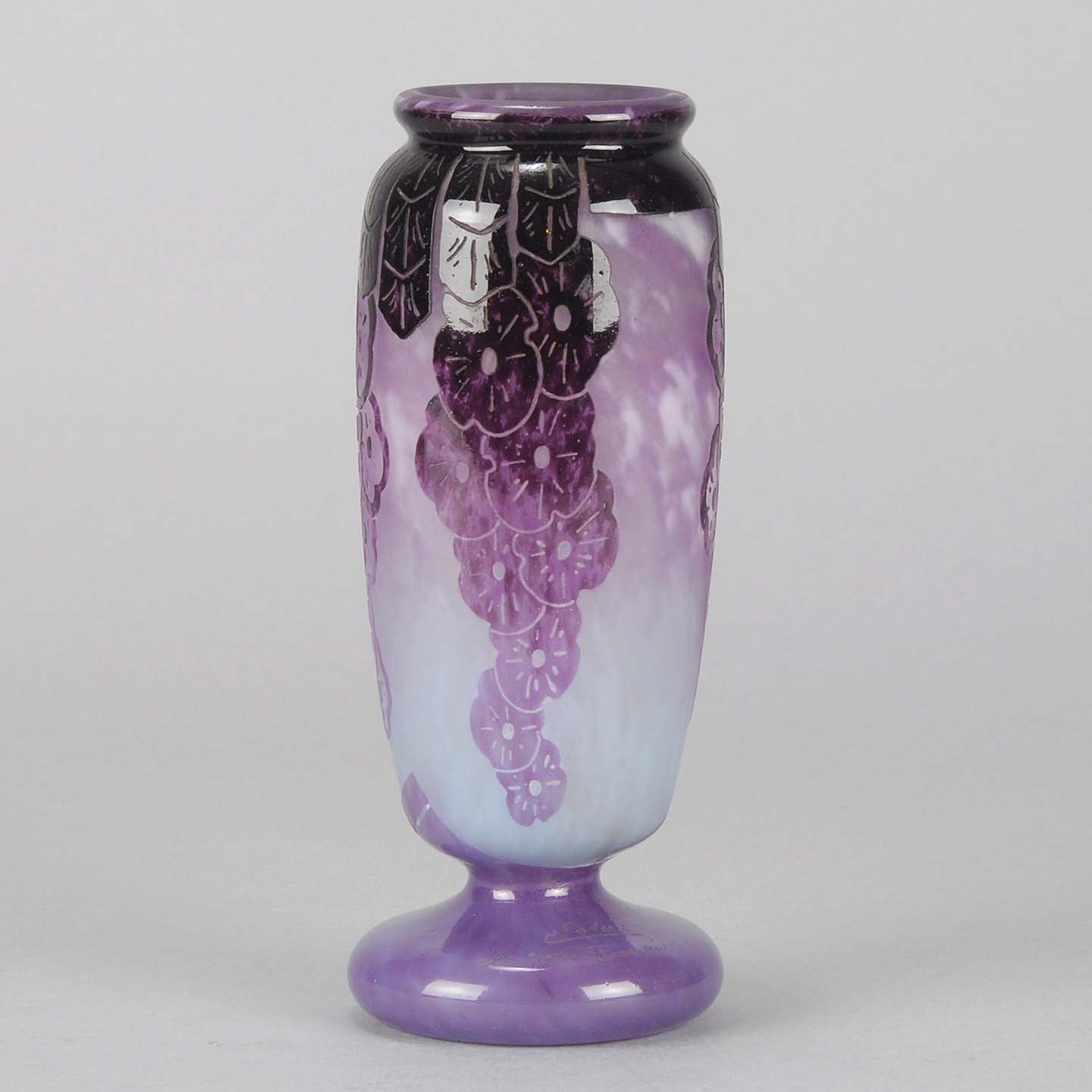 La Verre Francais Draperie Vase