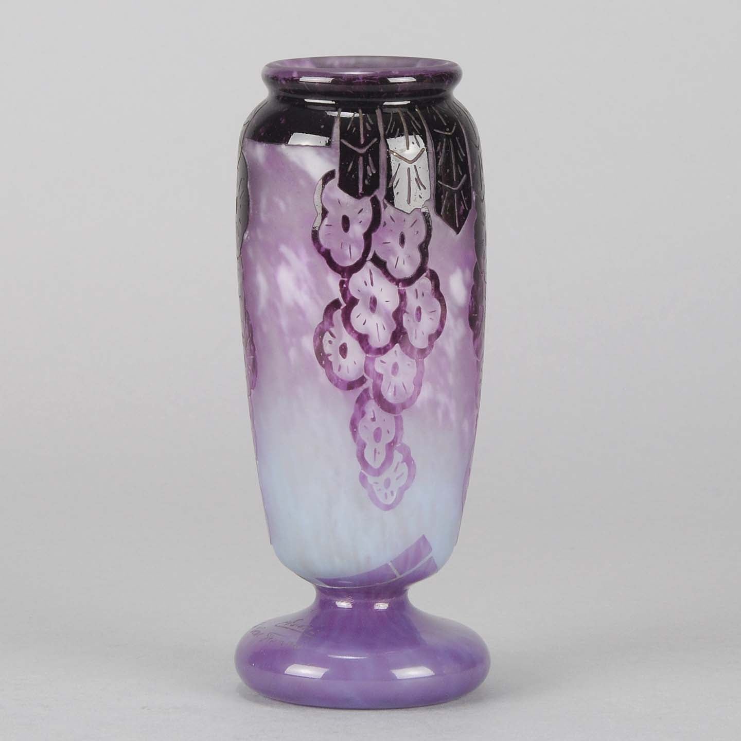 La Verre Francais Draperie Vase