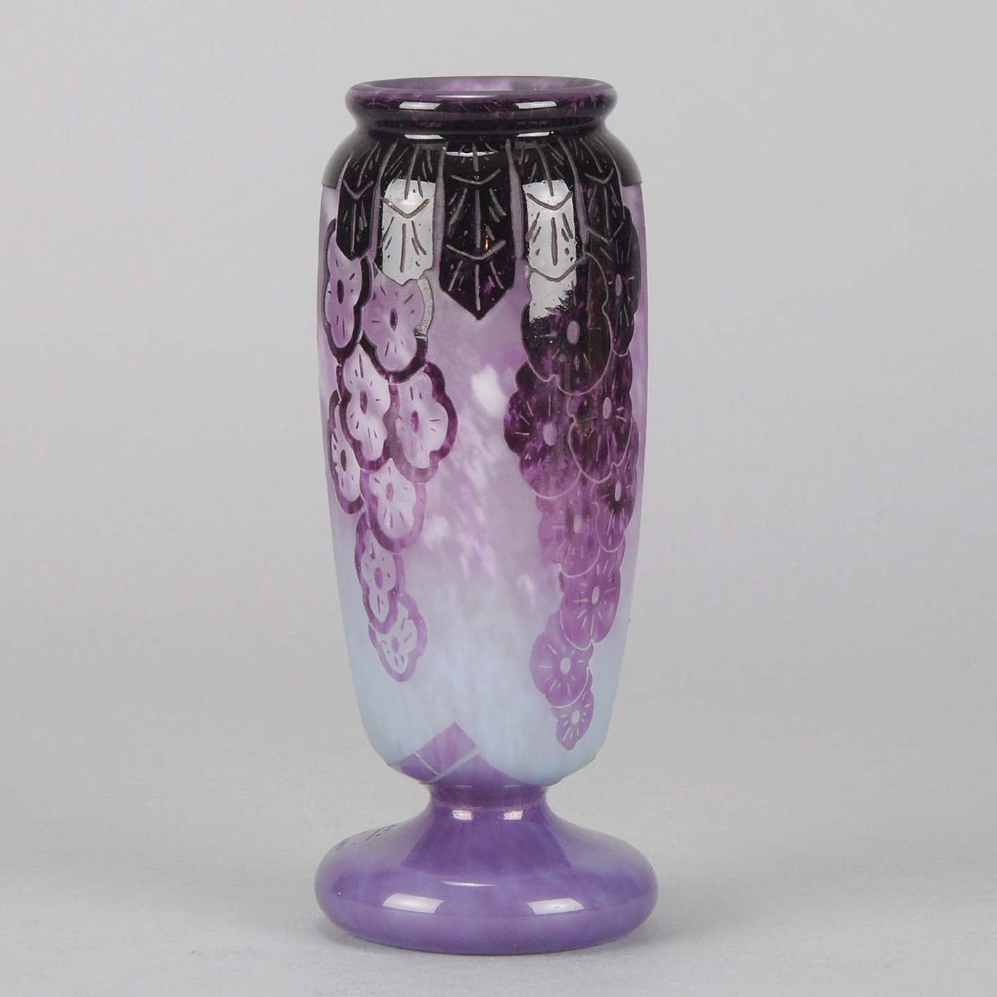 La Verre Francais Draperie Vase