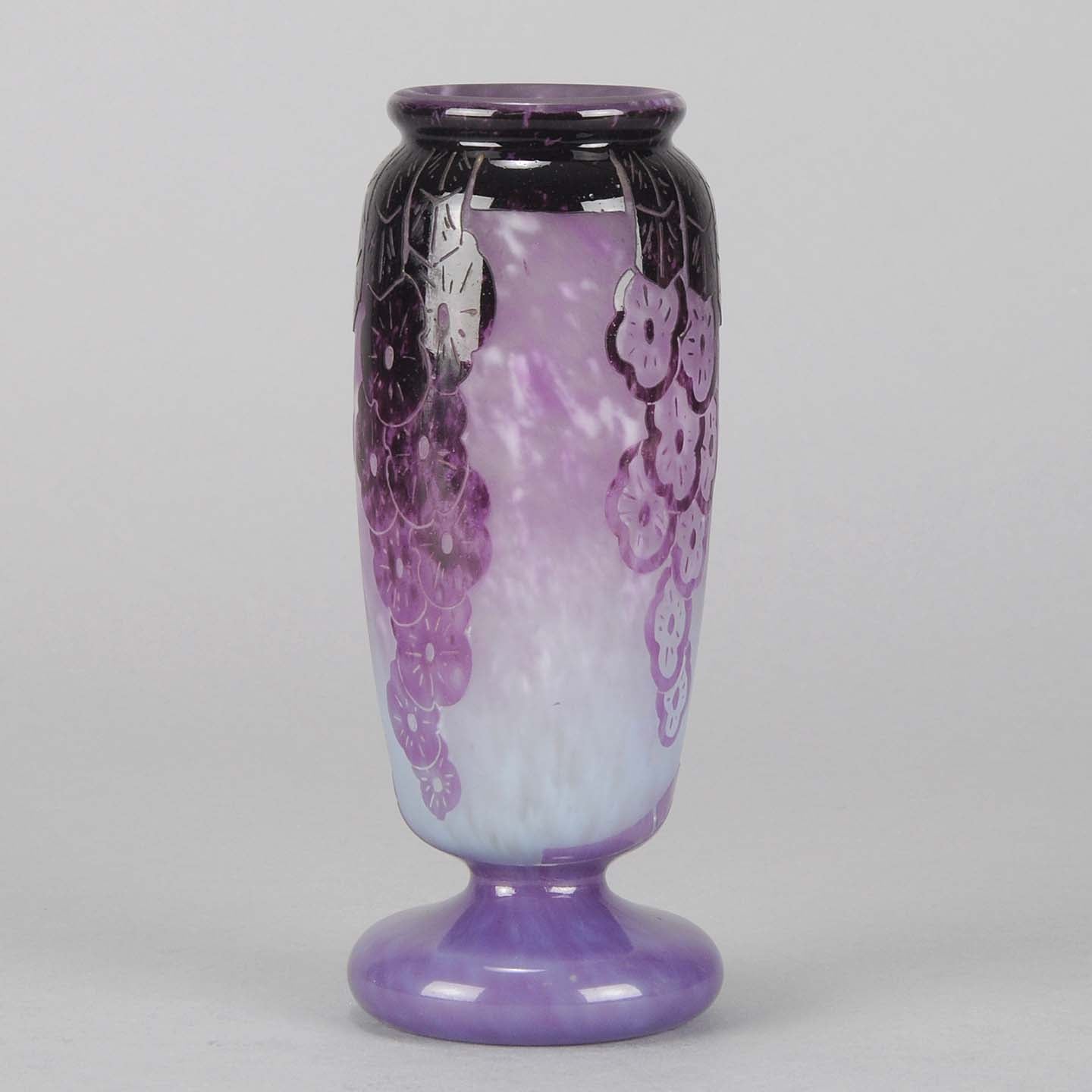 La Verre Francais Draperie Vase
