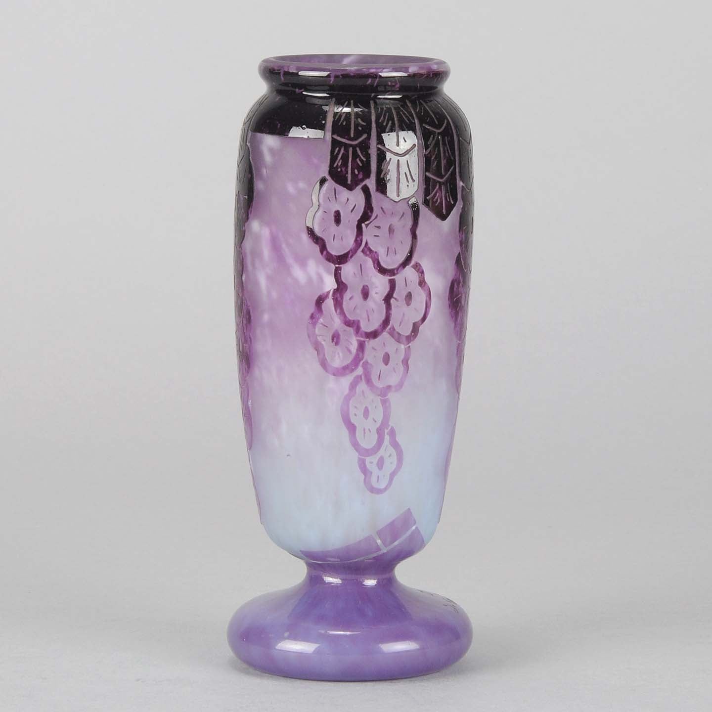 La Verre Francais Draperie Vase