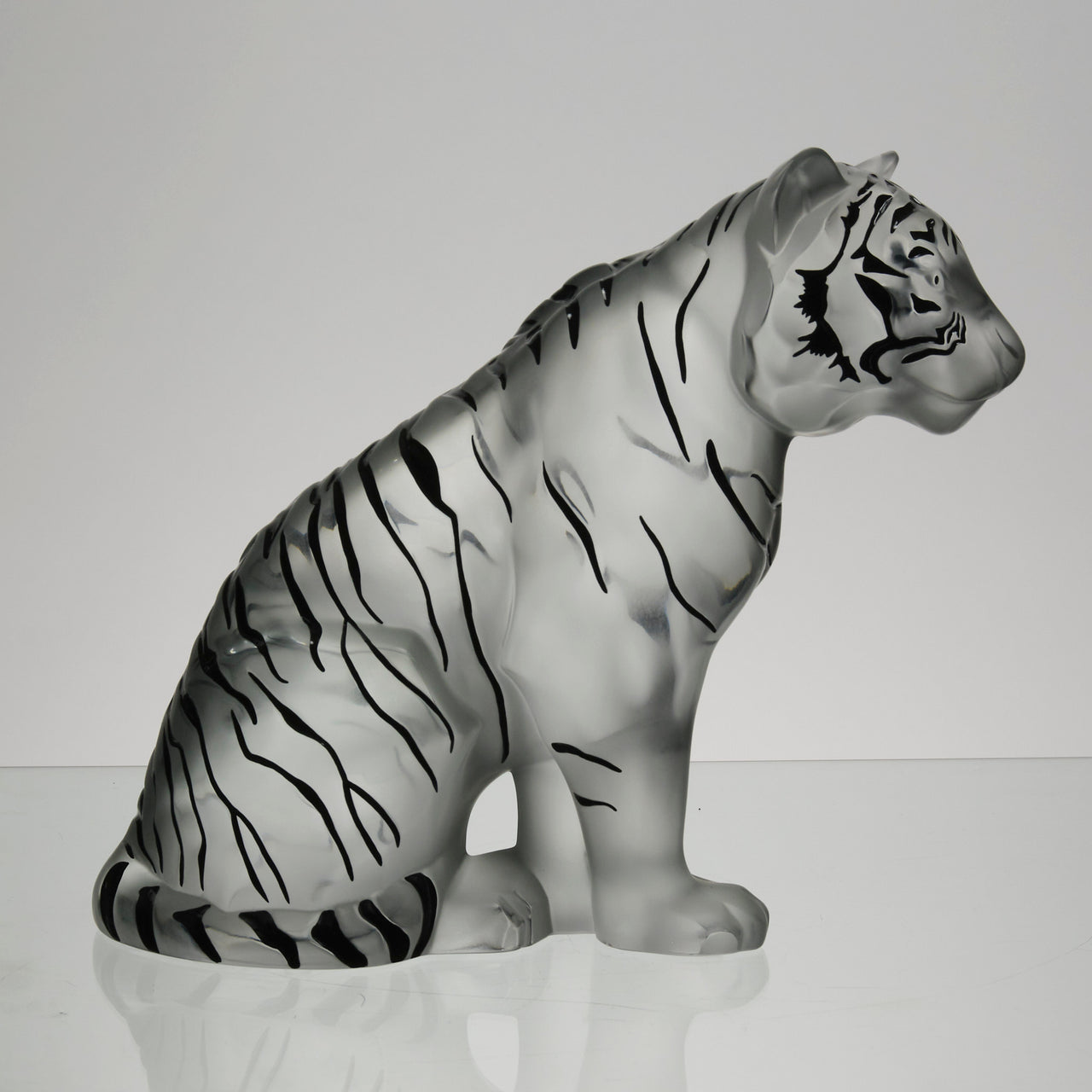 "Tigre Assis" by Lalique