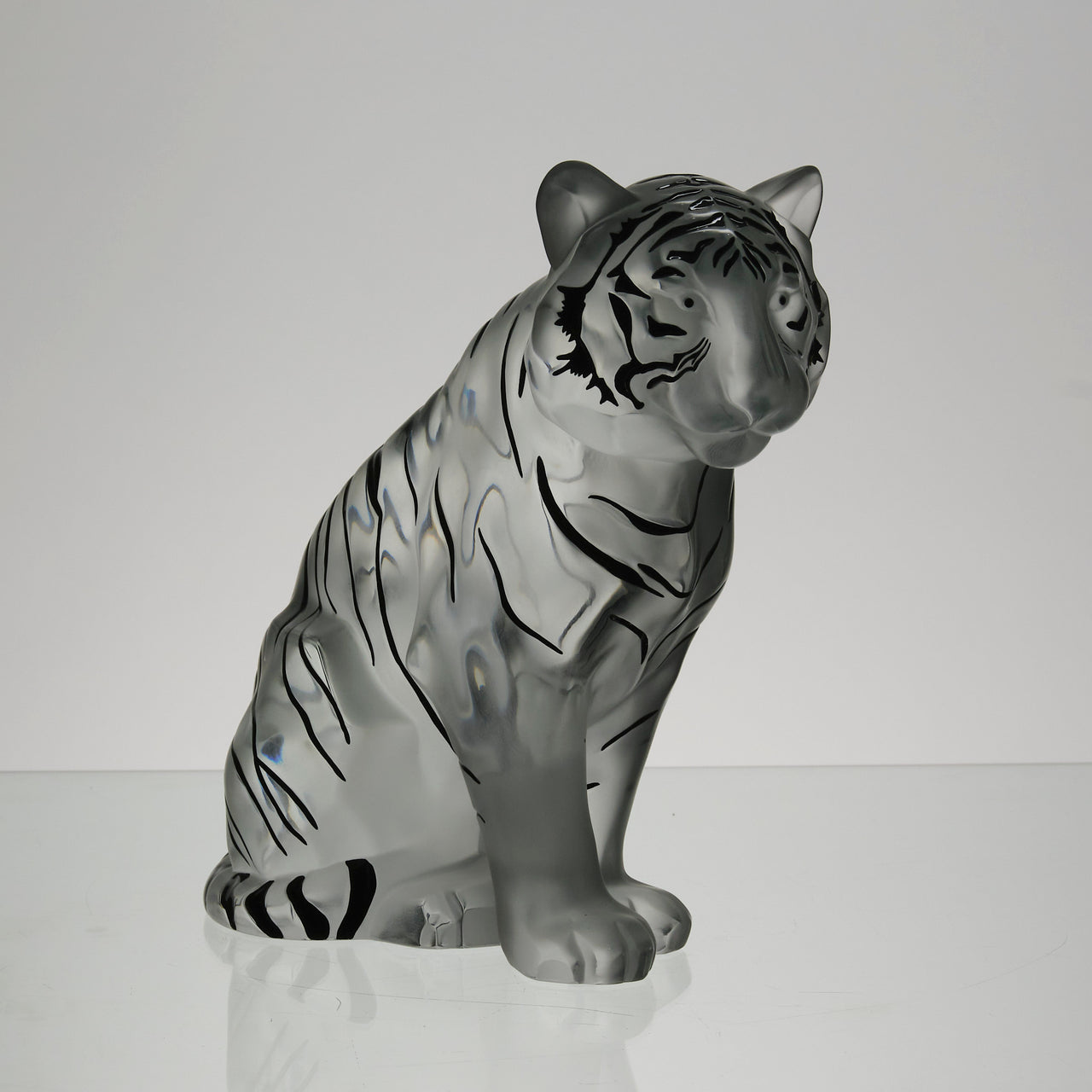 "Tigre Assis" by Lalique