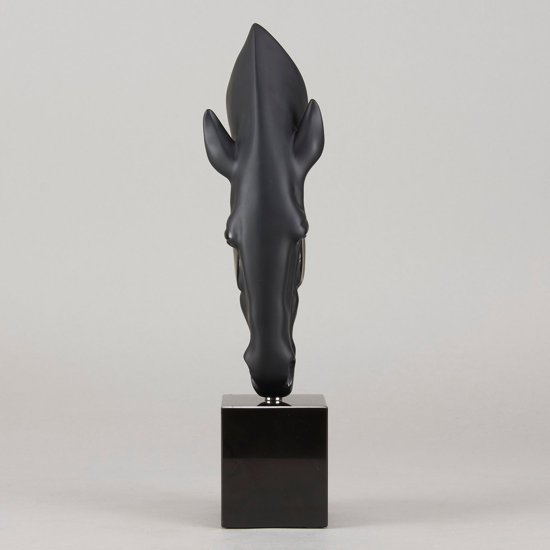 Still Water by Nic Fiddian Green and Lalique An outstanding deep black crytal glass study of a horse gently drinking from a water's surface, raised on a polished black glass plinth