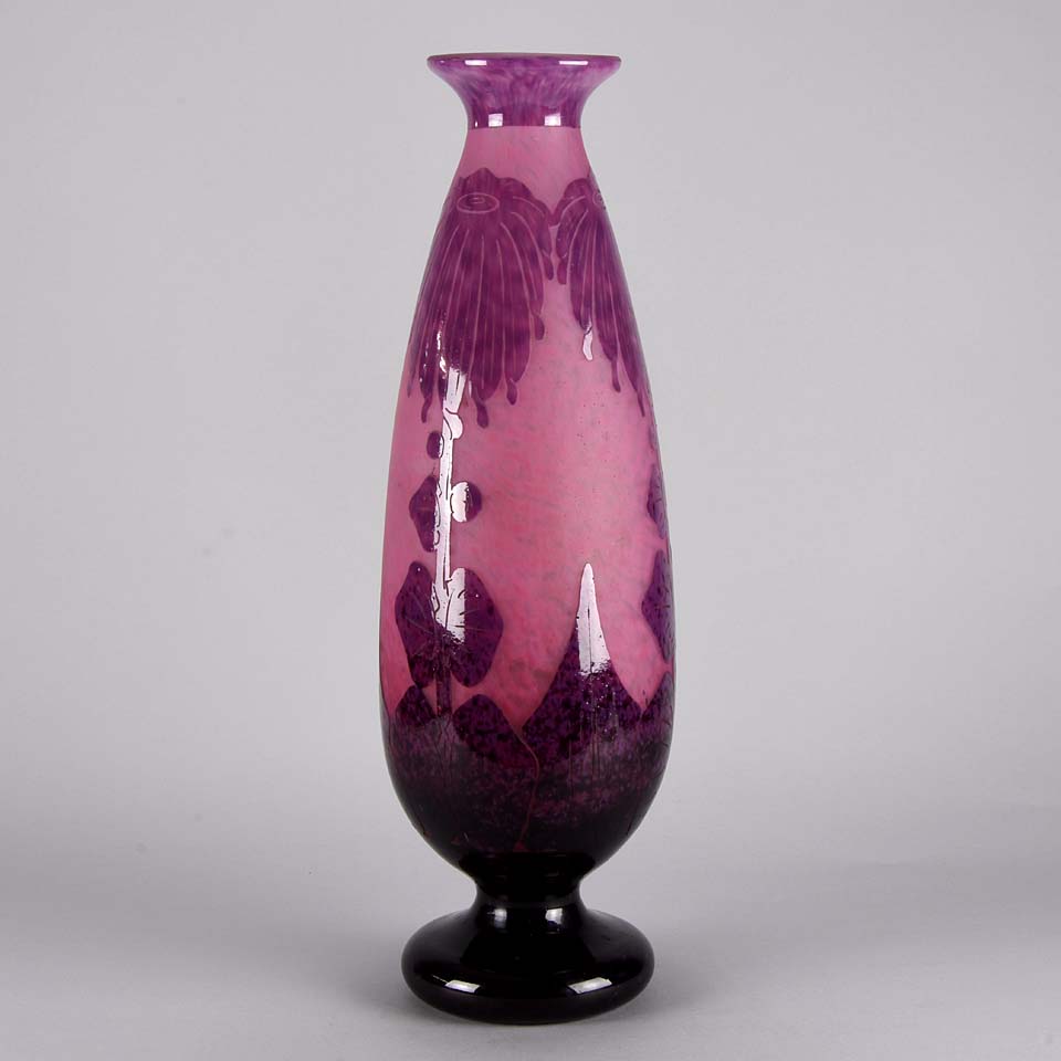 Le Verre Francais Vase Décor Dahlia