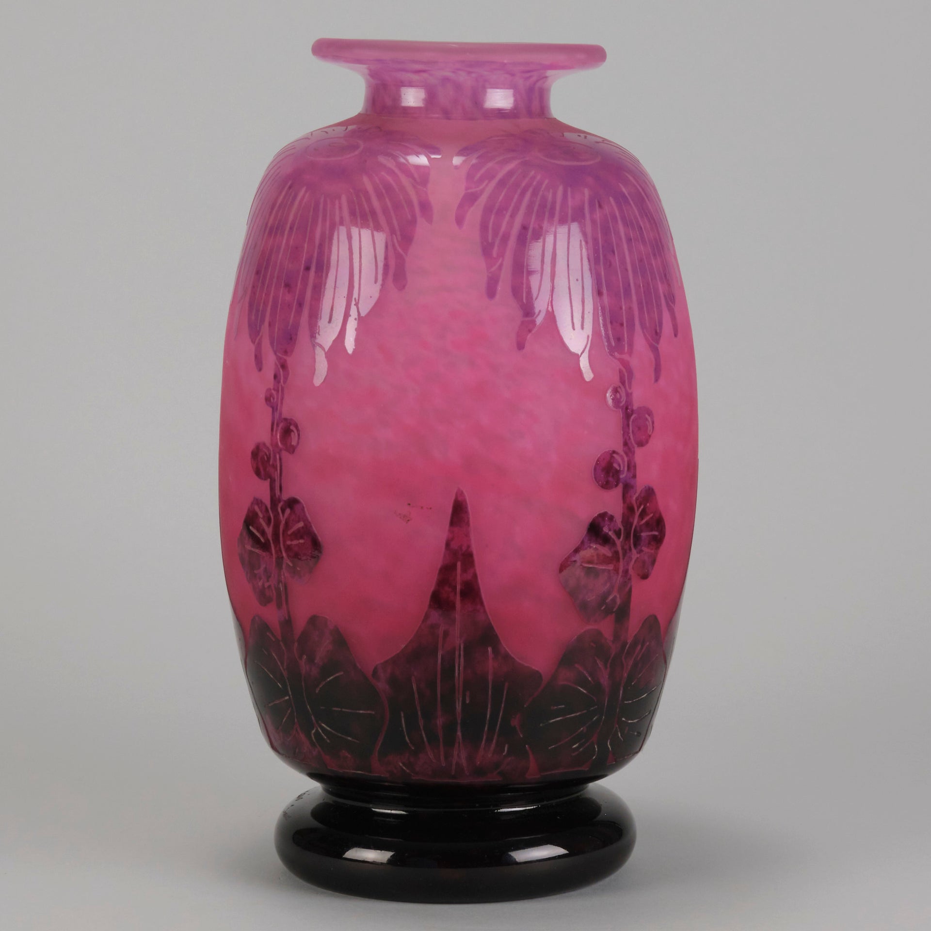 20th Century Glass - Le Verre Francais "Dahlia" -  Hickmet Fine Arts 