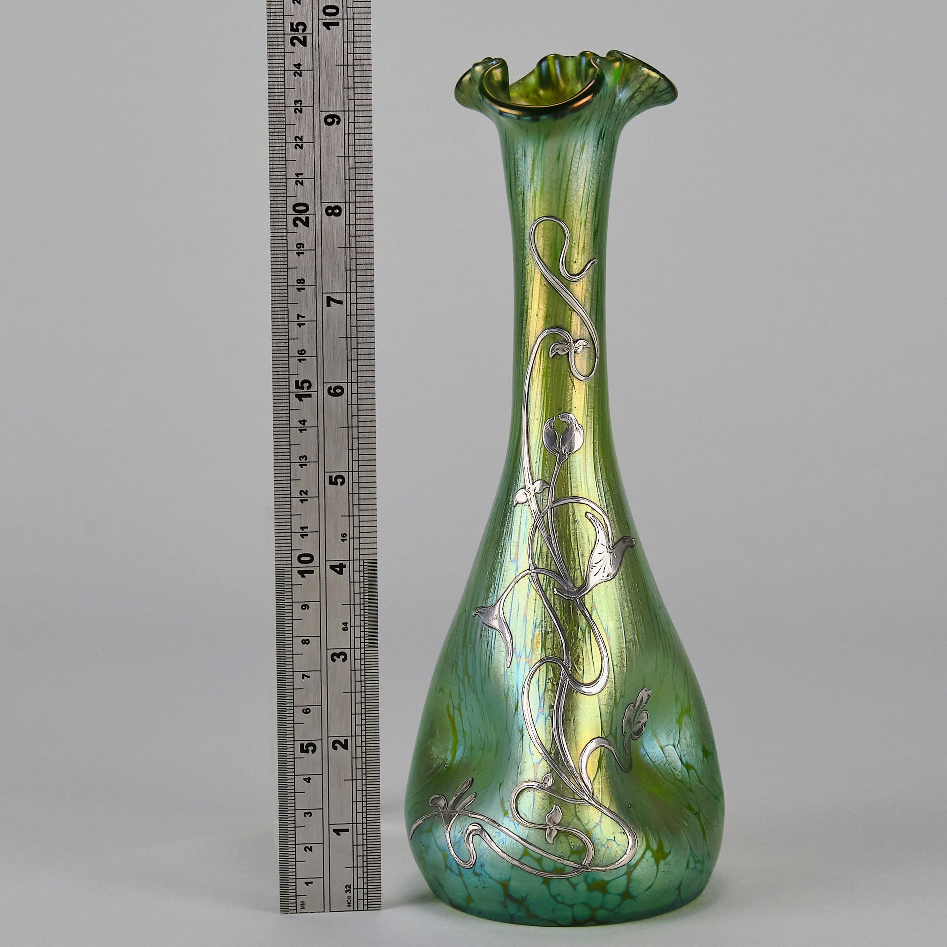 Trefoil Loetz Vase - Loetz Glass - Art Nouveau Glass - Hickmet Fine Arts 