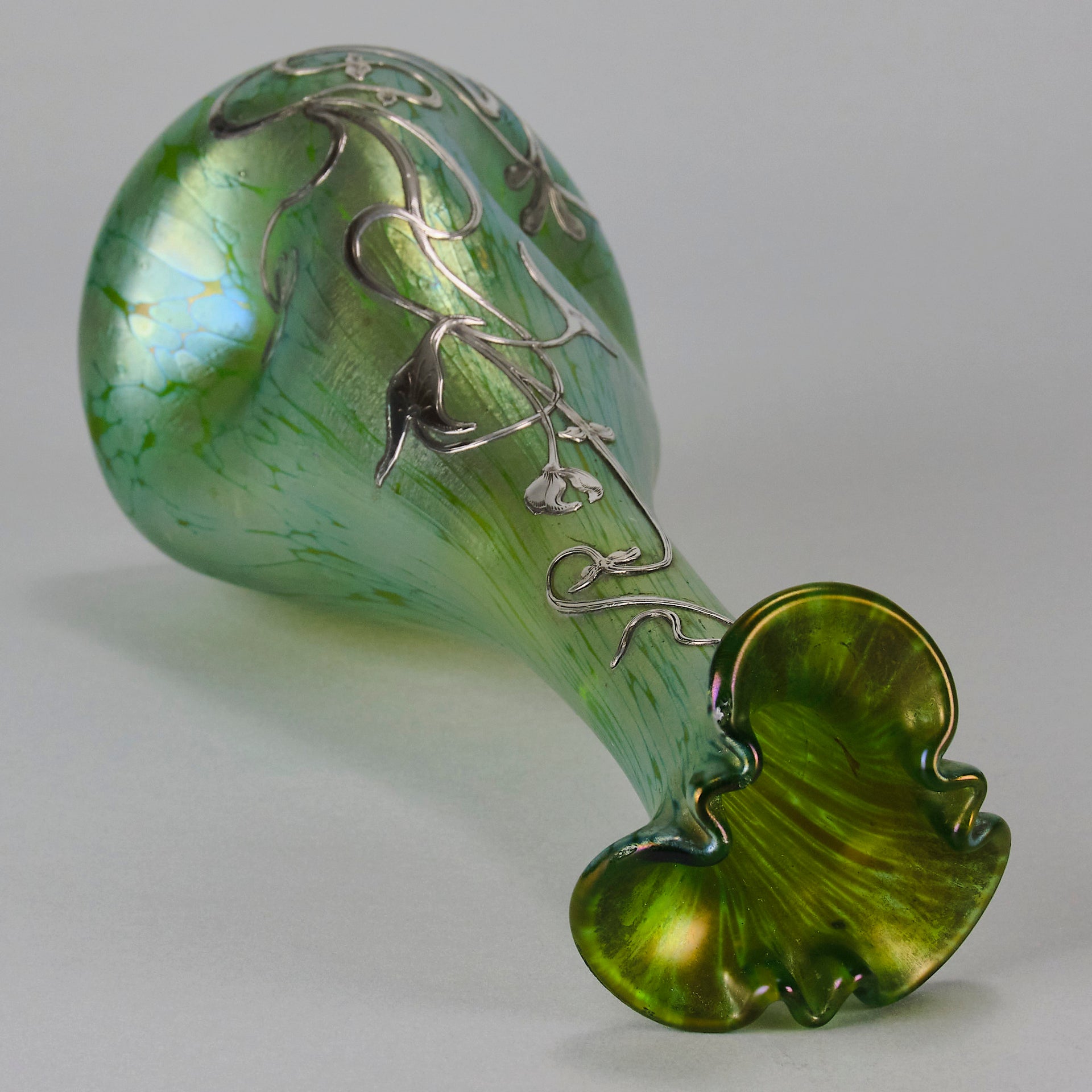 Trefoil Loetz Vase - Loetz Glass - Art Nouveau Glass - Hickmet Fine Arts 